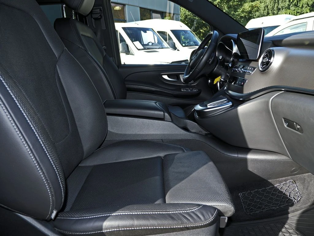 Mercedes-Benz-V-Klasse 300 d-image-9