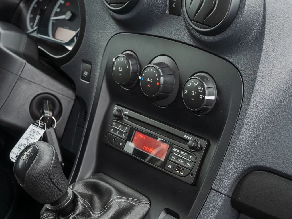 Mercedes-Benz-Citan 109 CDI-image-10