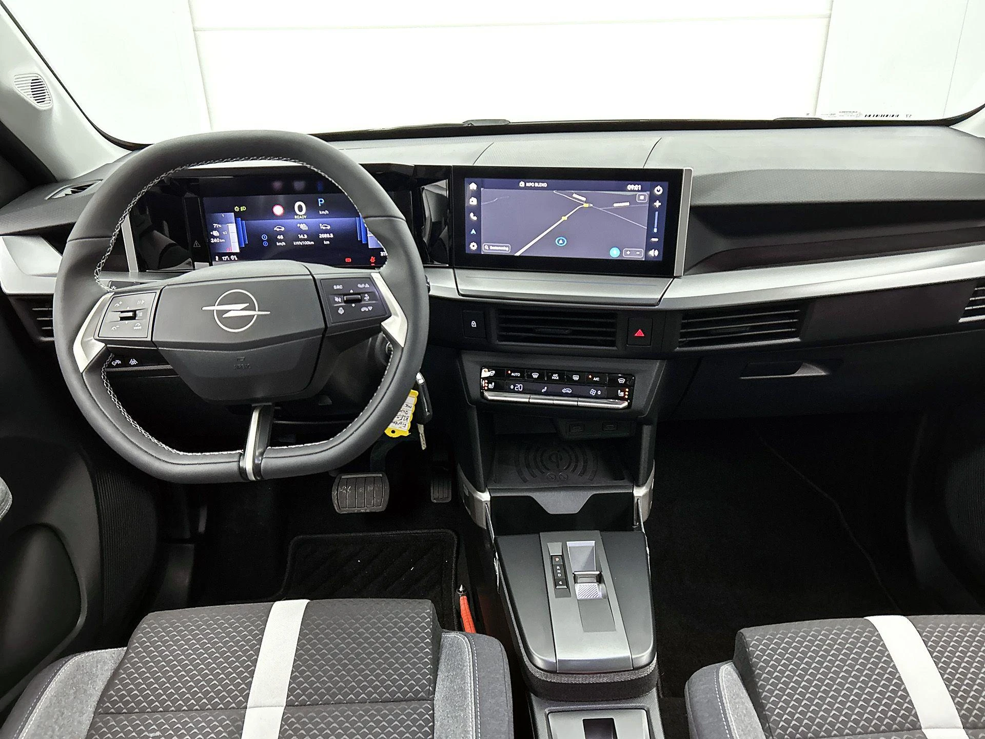 Opel-Frontera-image-23