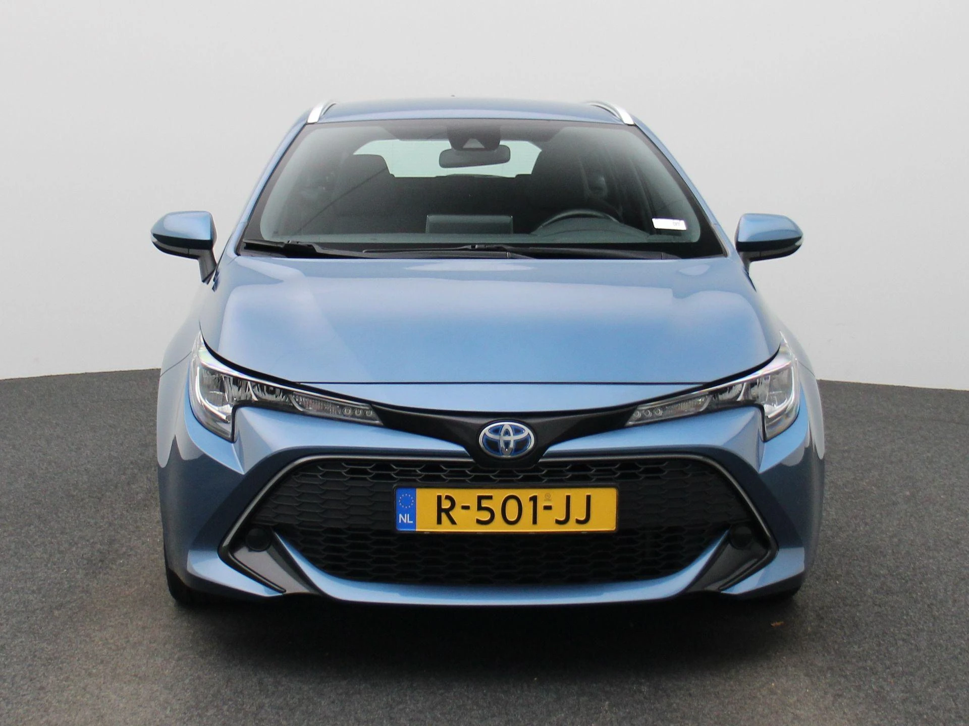 Toyota-Corolla Touring Sports-image-4