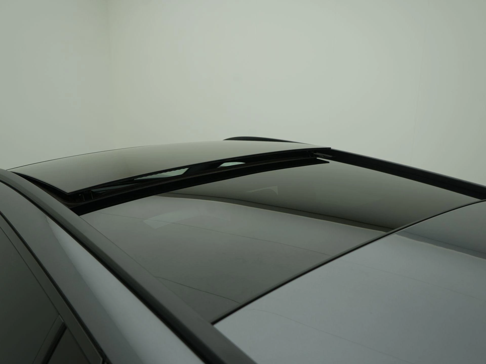Mercedes-Benz-E-Klasse-image-35