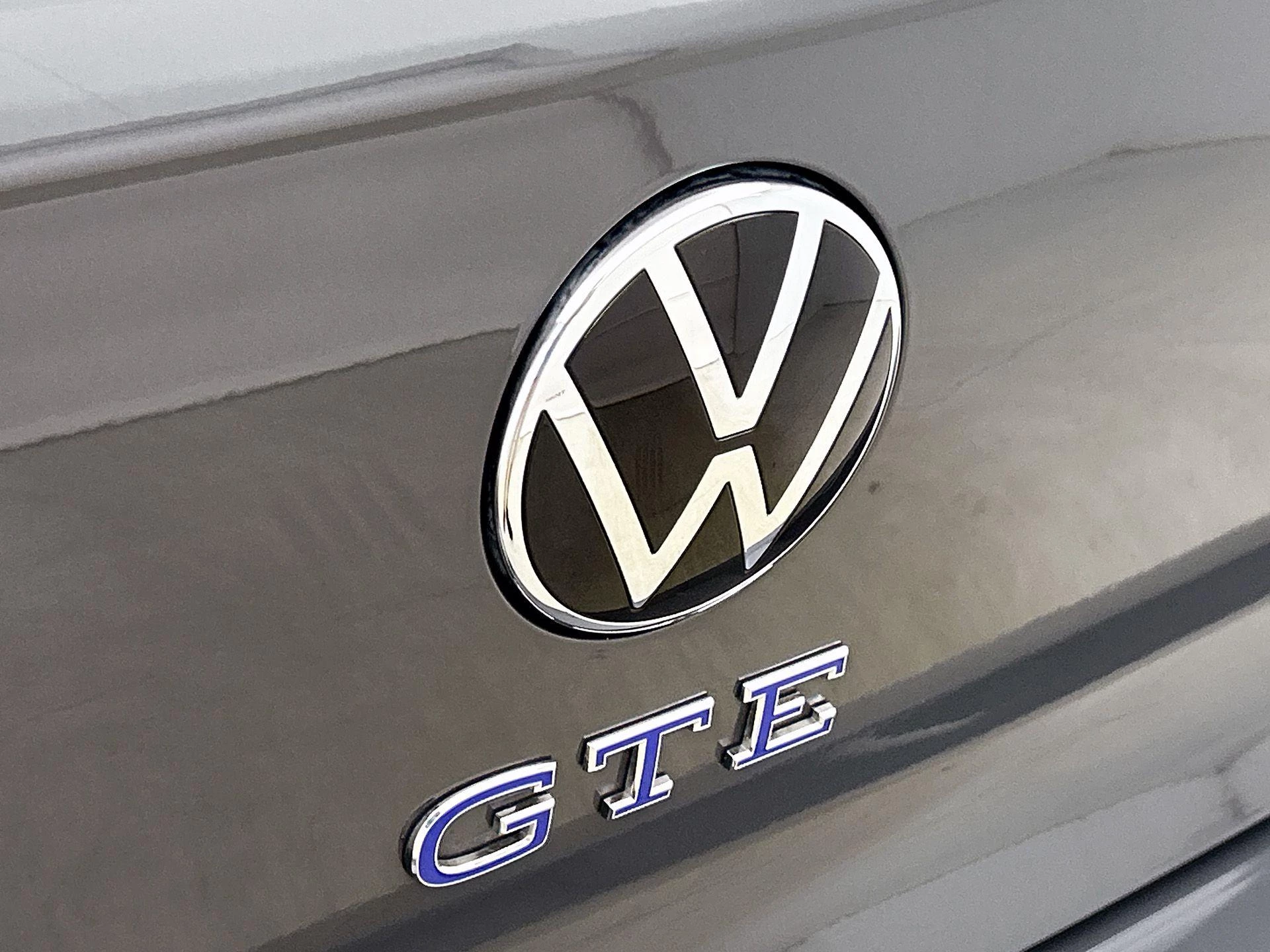 Volkswagen-Golf-image-24