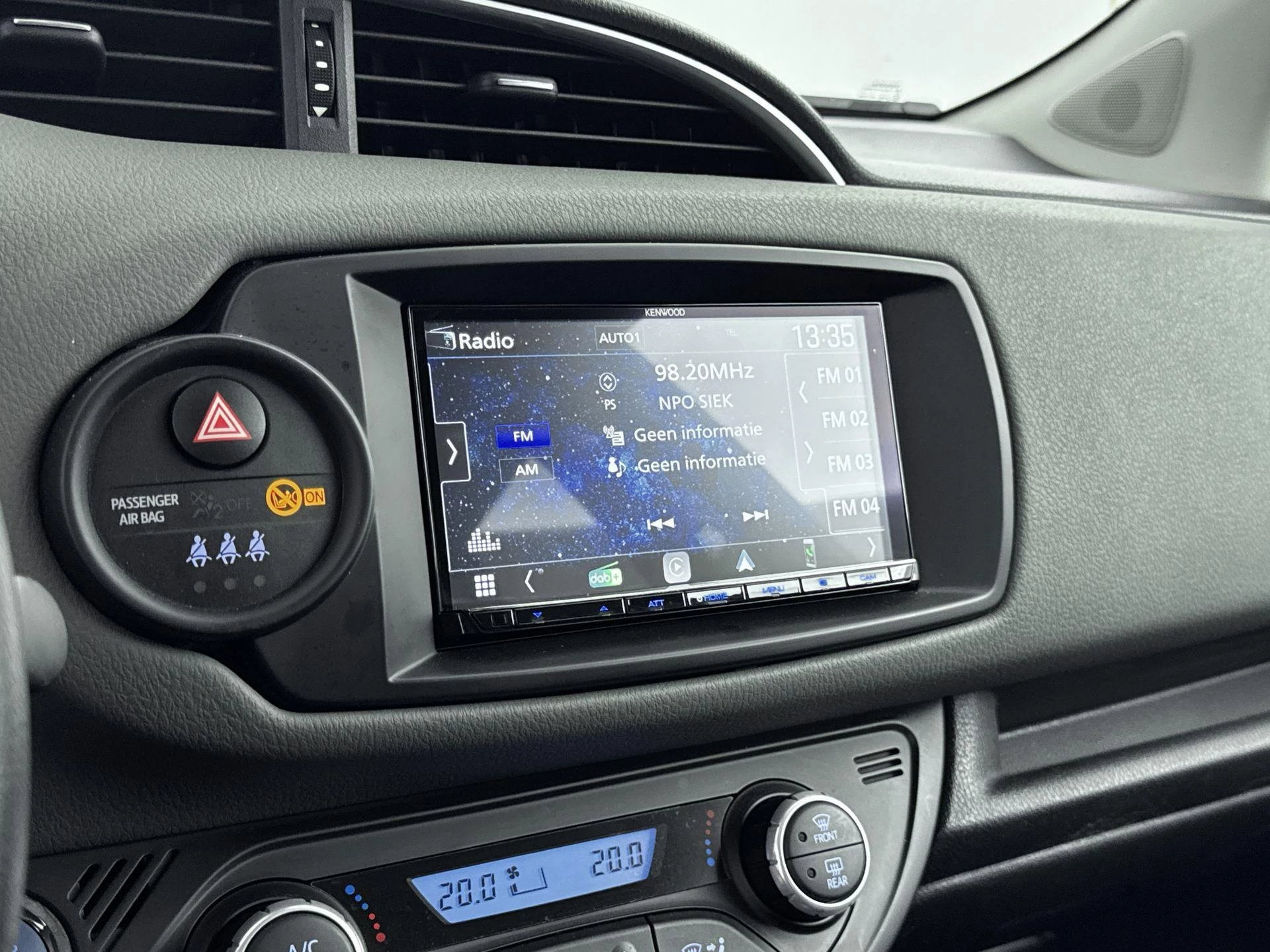 Toyota-Yaris-image-23
