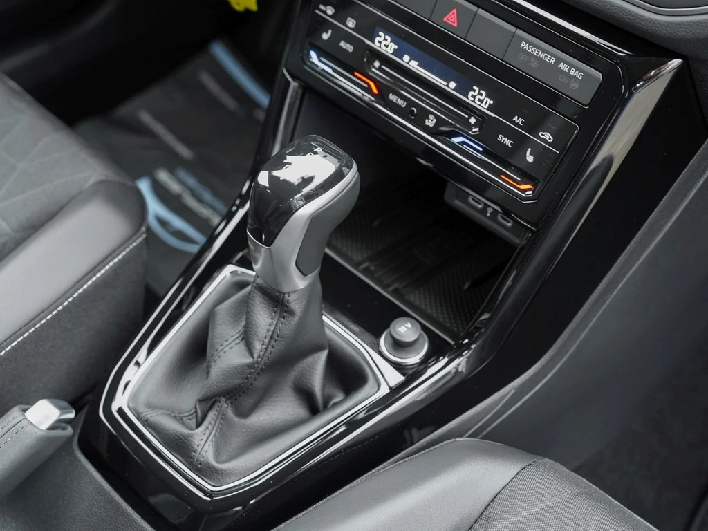 Volkswagen T-Cross GOAL DSG Navi RearView PDC Sitzhz
