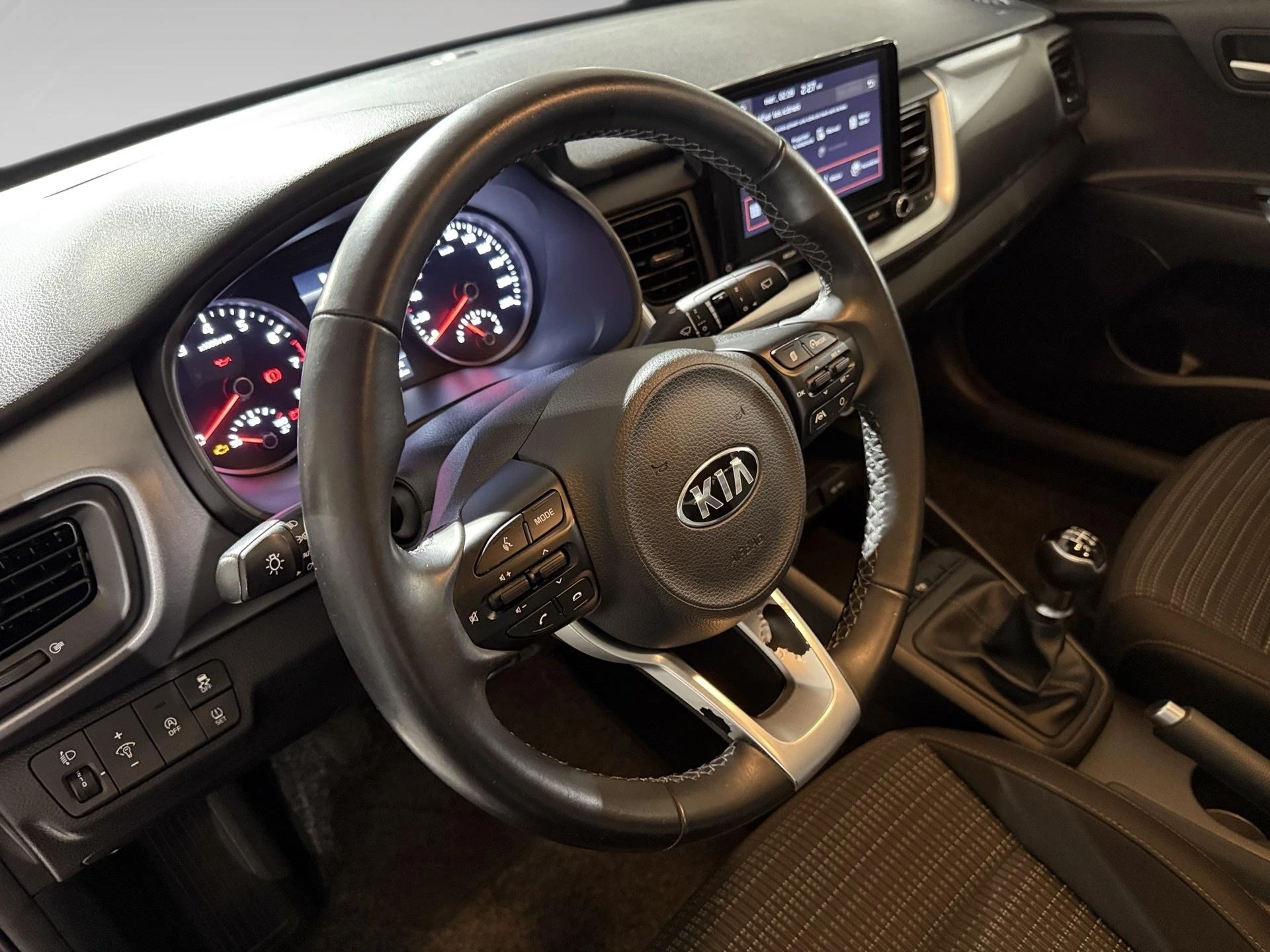 Kia-Stonic-image-7