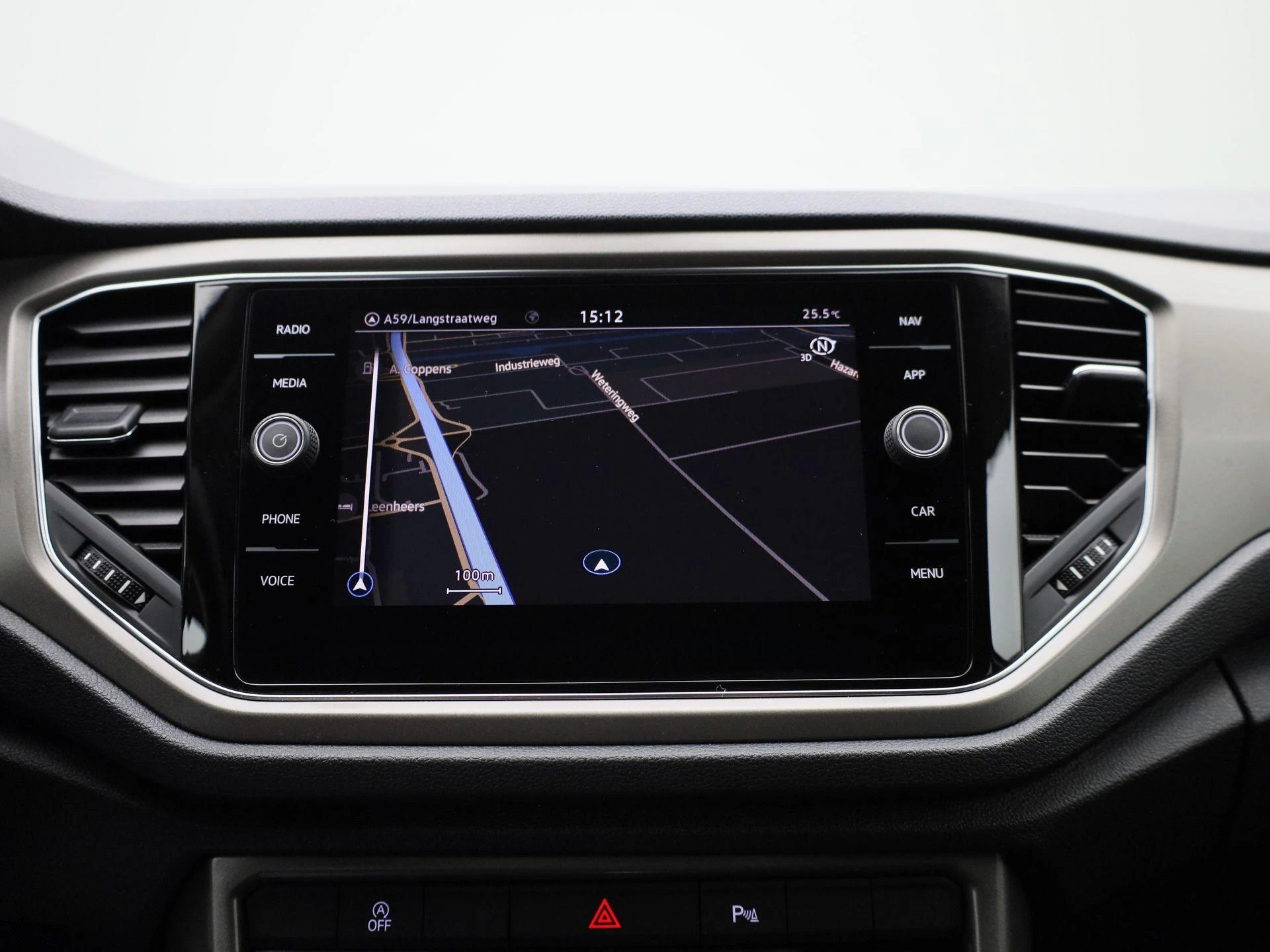 Volkswagen-T-Roc-image-16