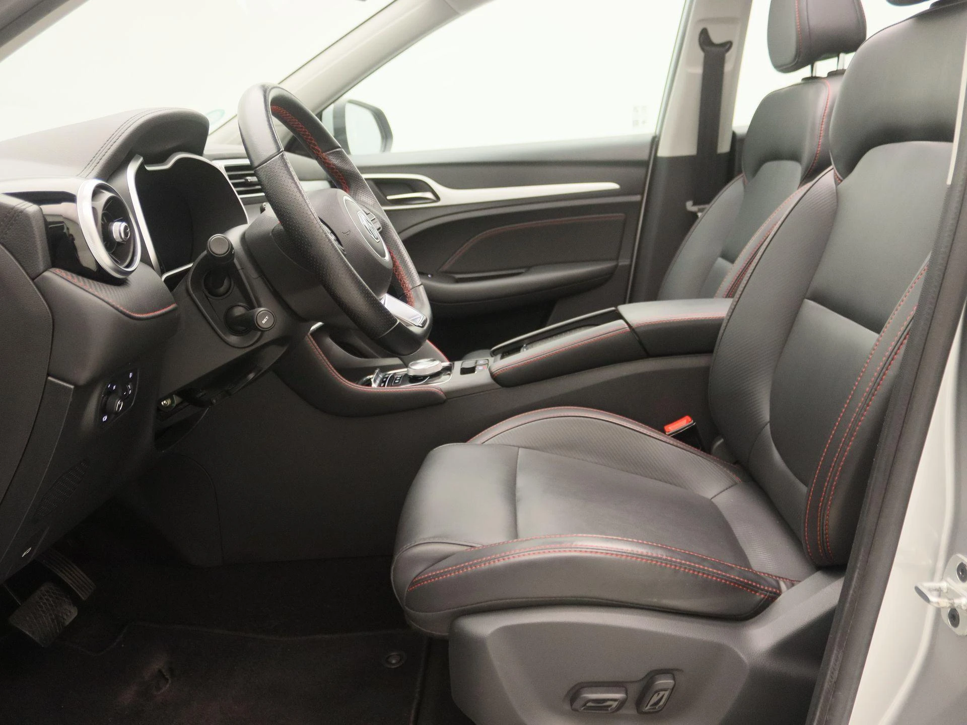 MG-ZS EV-image-11