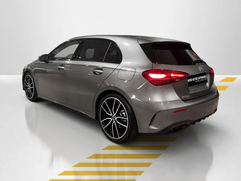 Mercedes-Benz-A-Klasse 200-image-11