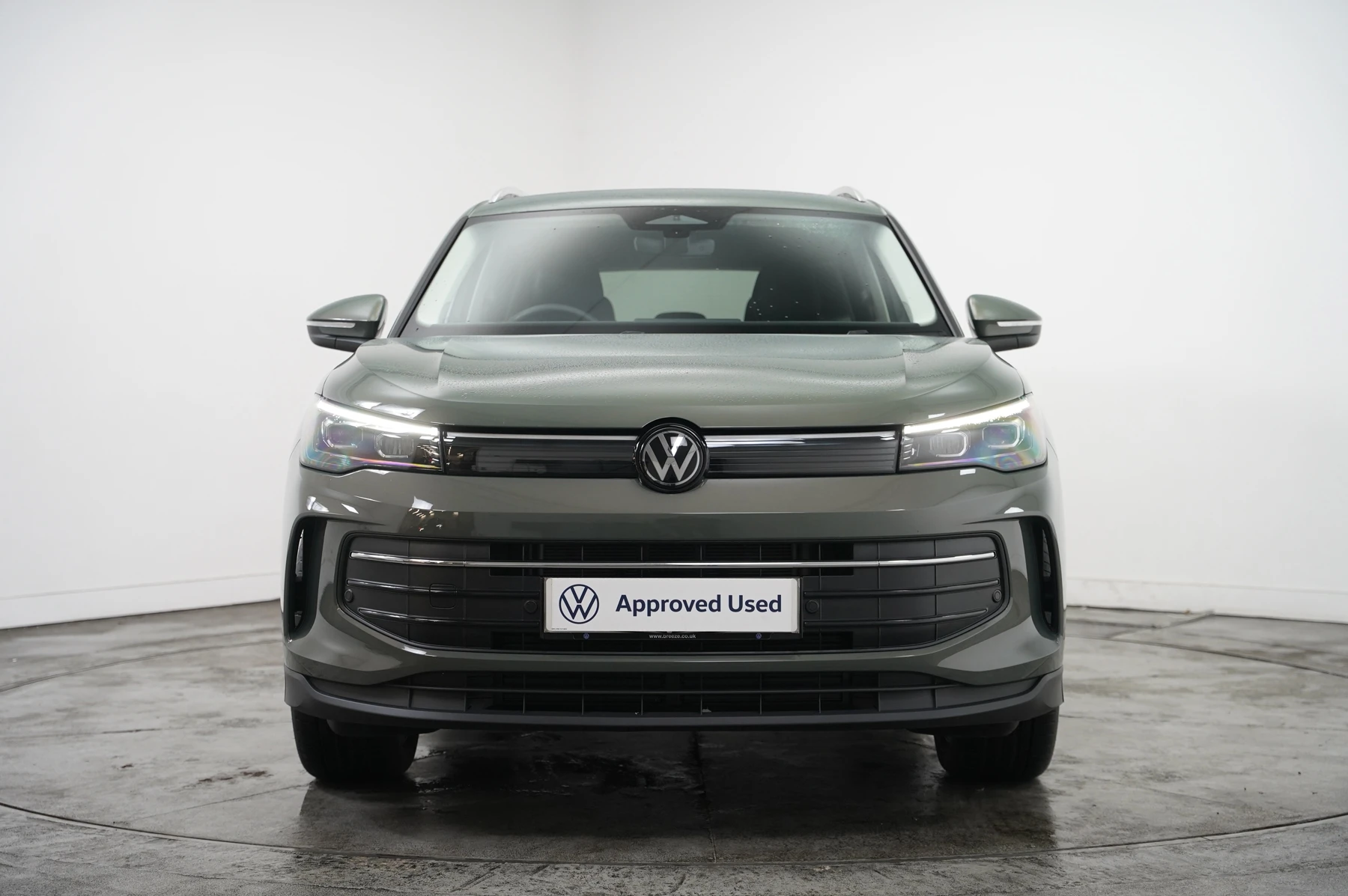 Volkswagen-Tiguan-image-6