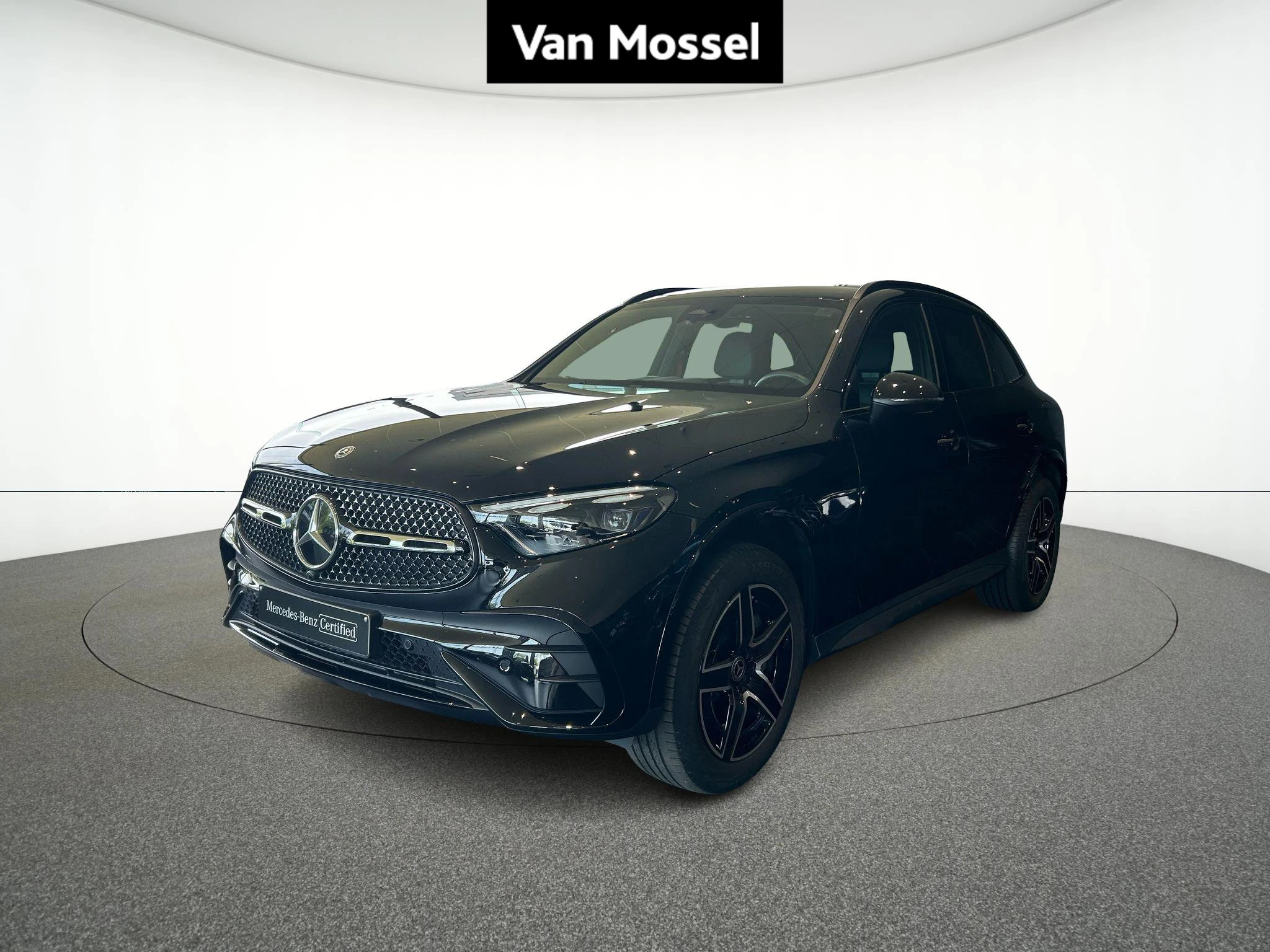 Mercedes-Benz-GLC-image-0