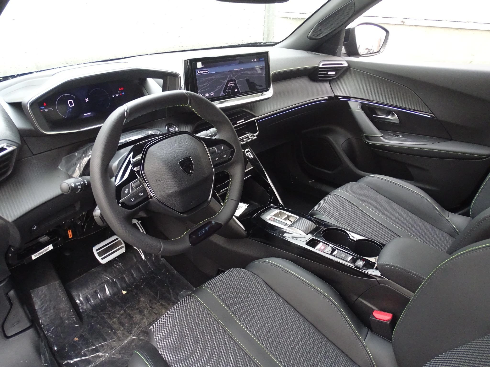 Peugeot-2008-image-12