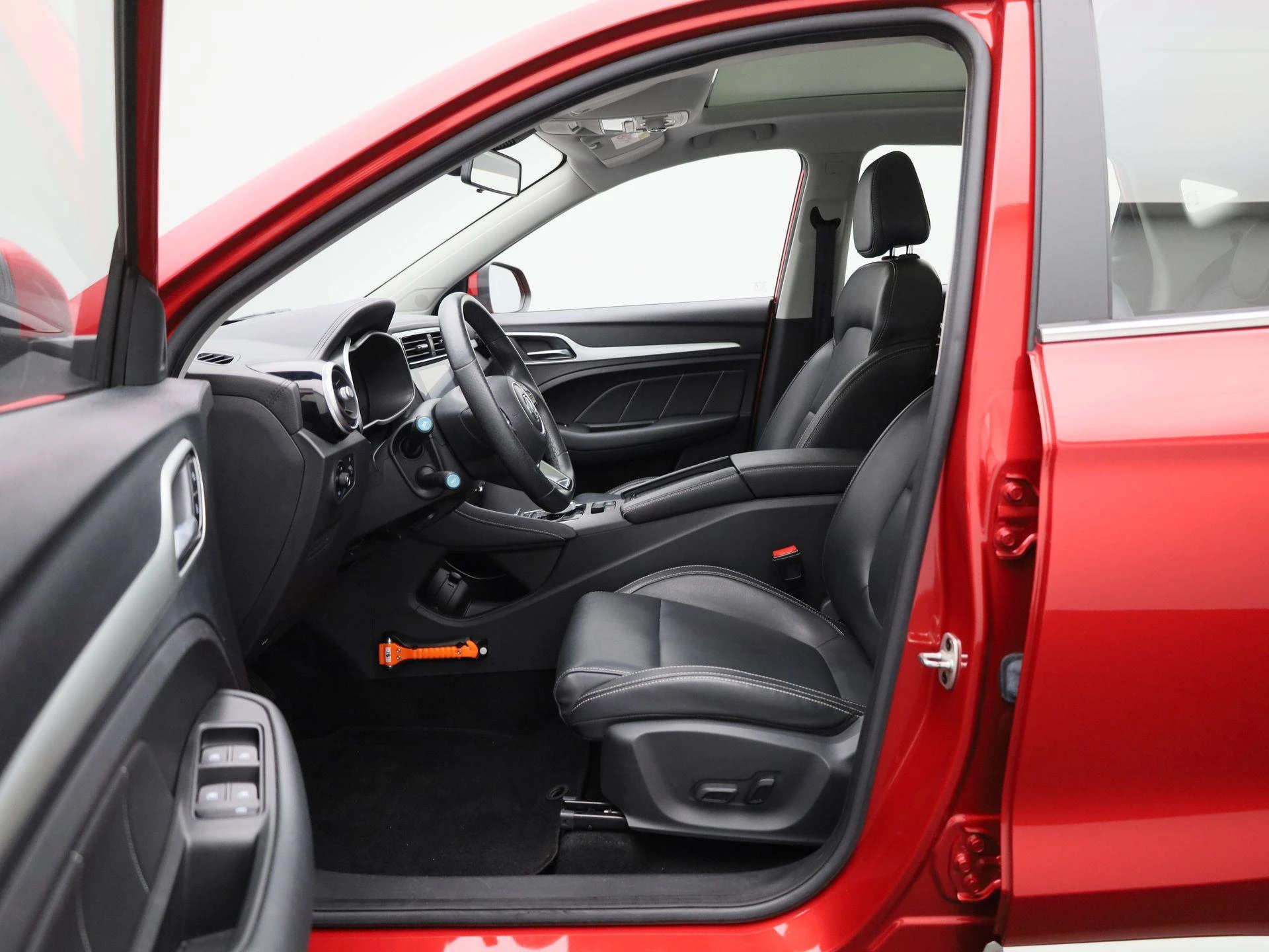 MG-ZS EV-image-8