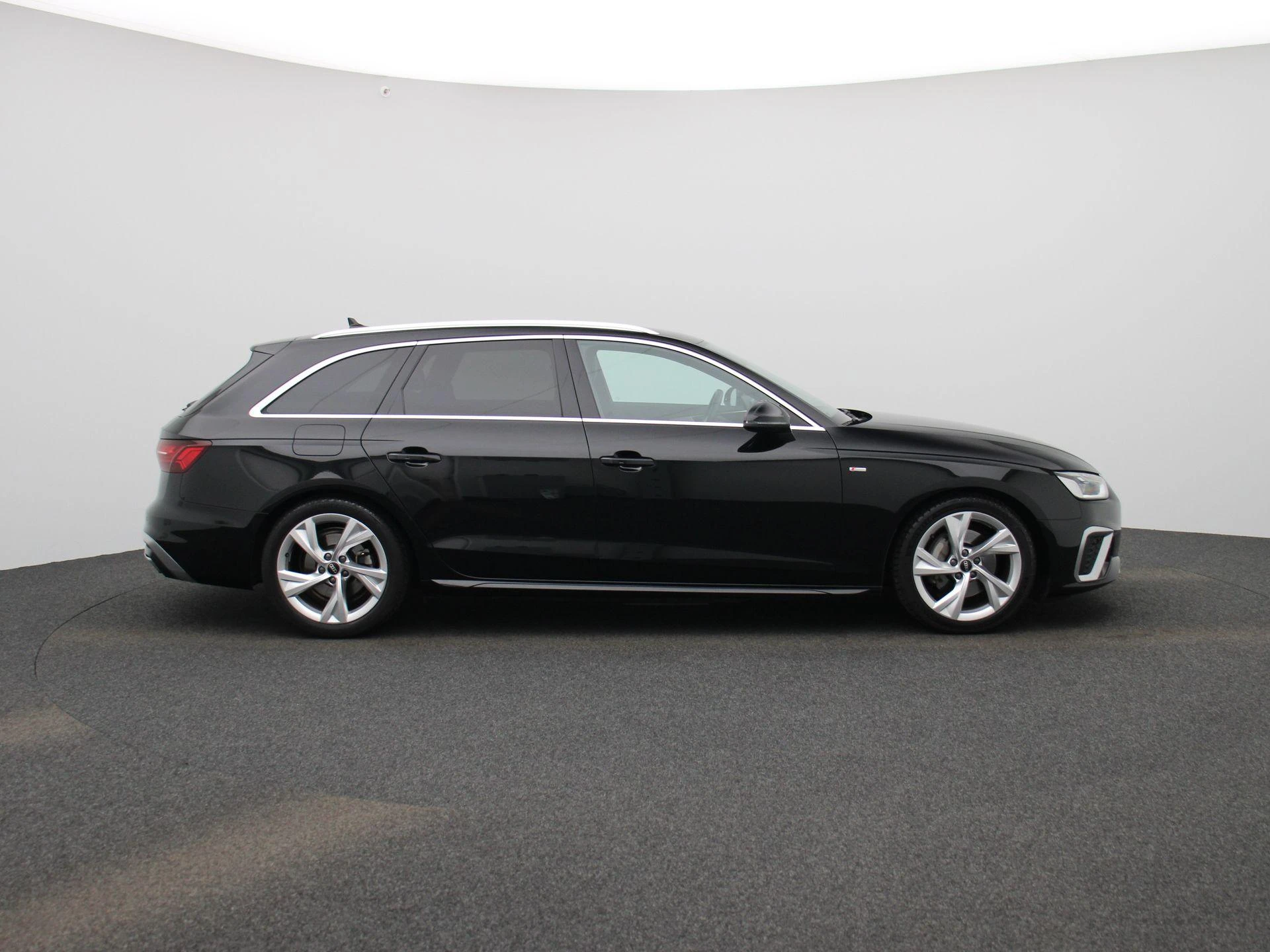 Audi-A4-image-5
