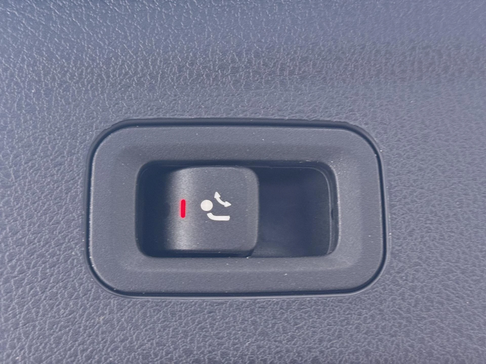 Mercedes-Benz-GLE-image-34