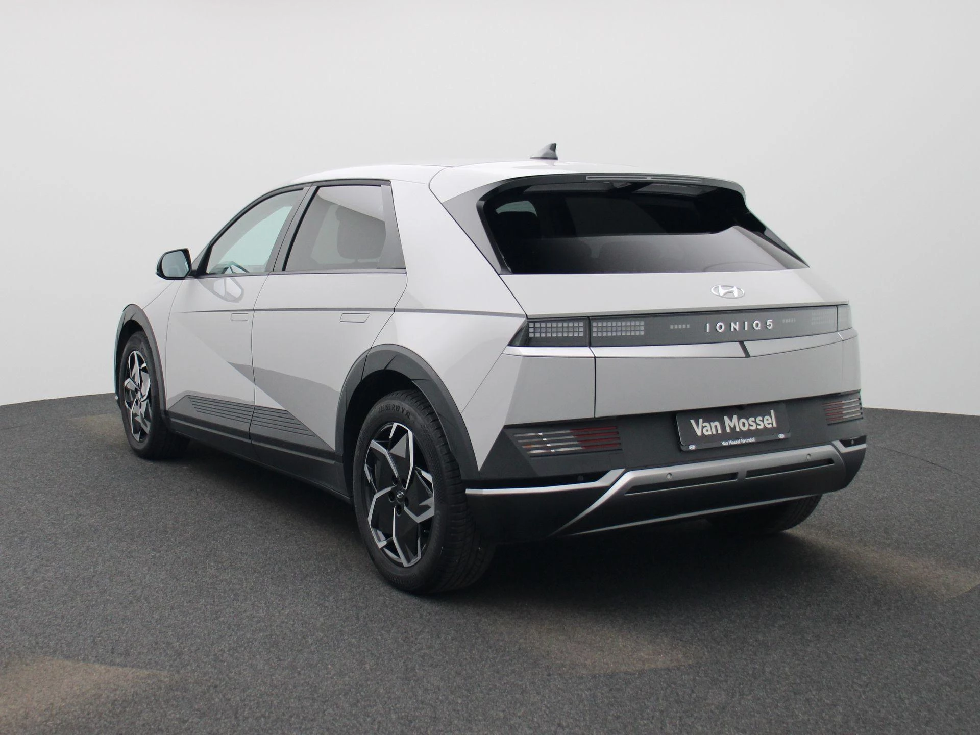 Hyundai-IONIQ 5-image-1