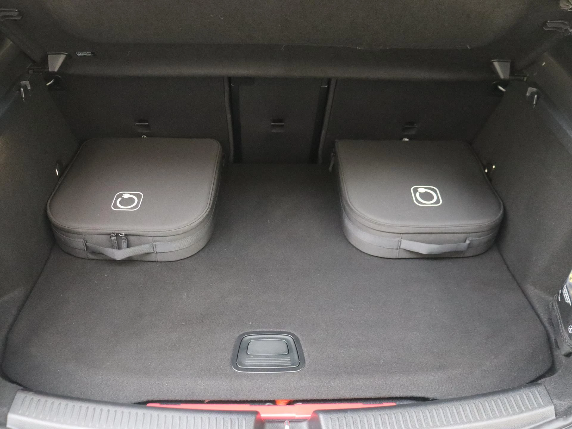 Mercedes-Benz A-Klasse 250 e Business Solution AMG