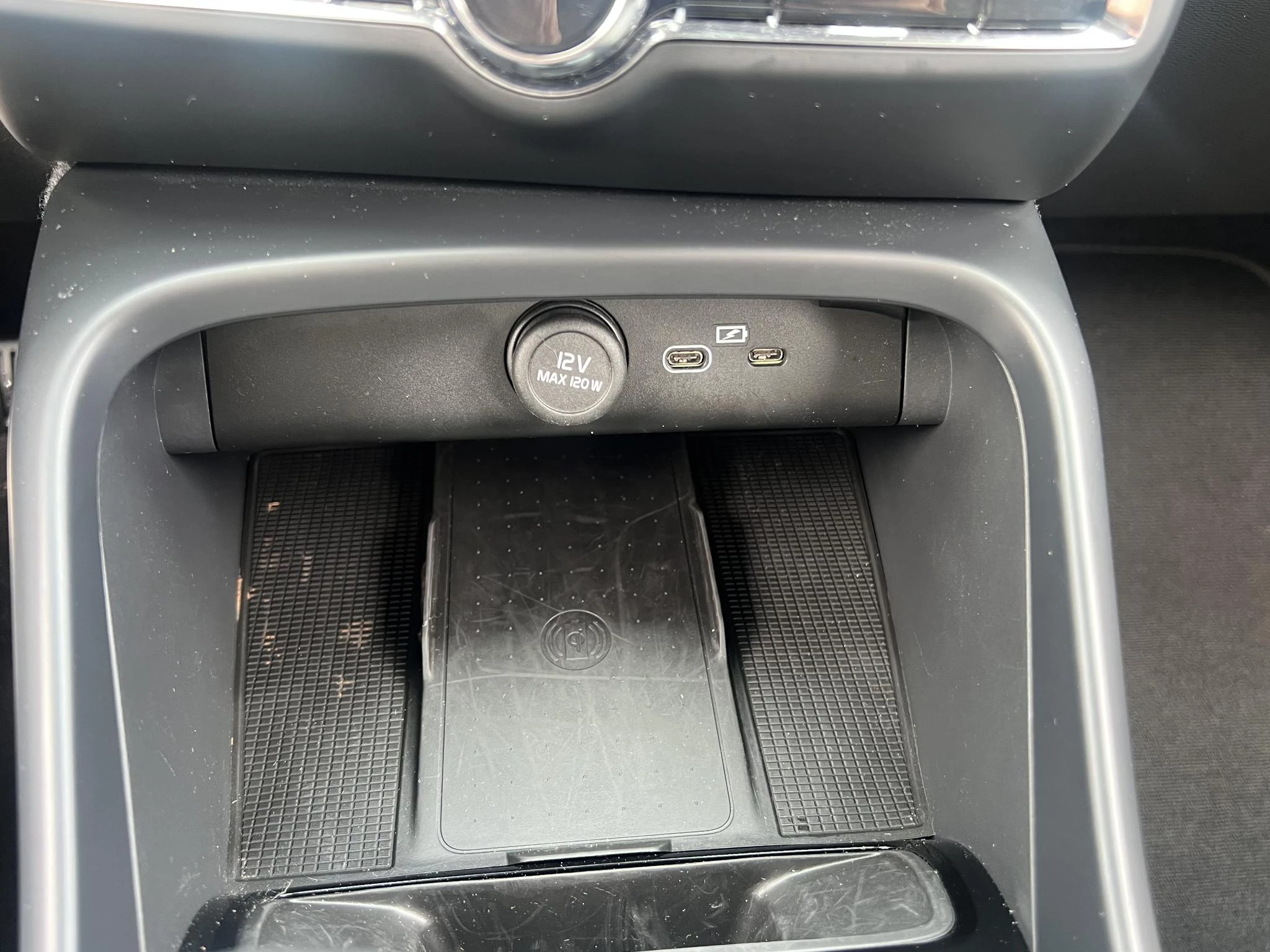 Volvo XC40 B4 Plus Dark Harman Kardon Trekhaak Aut.