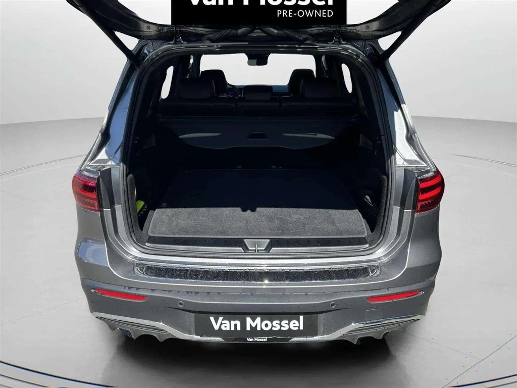 Mercedes-Benz-EQB-image-21