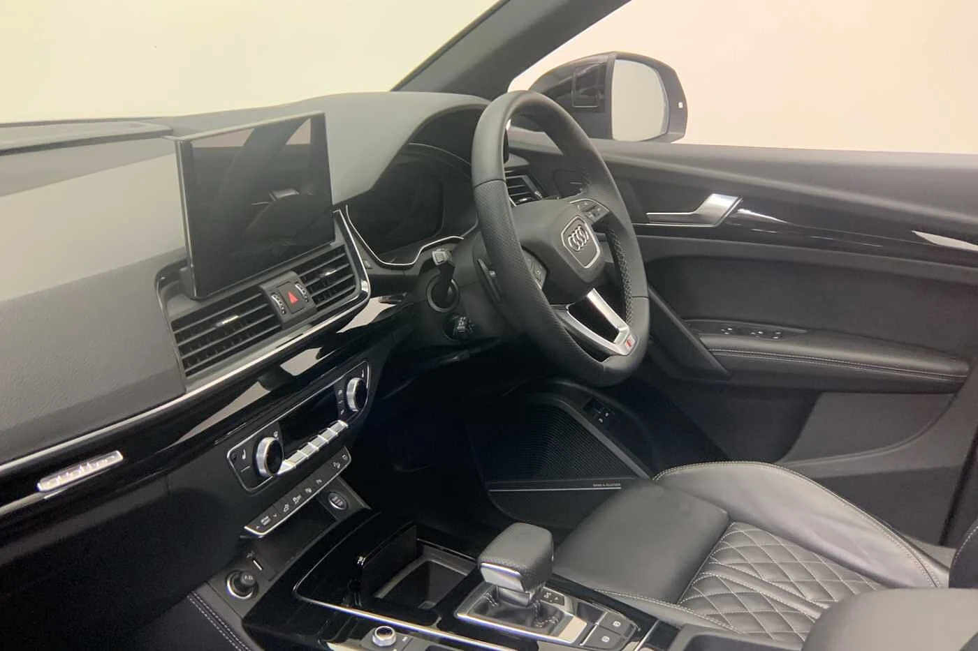 Audi-Q5-image-1