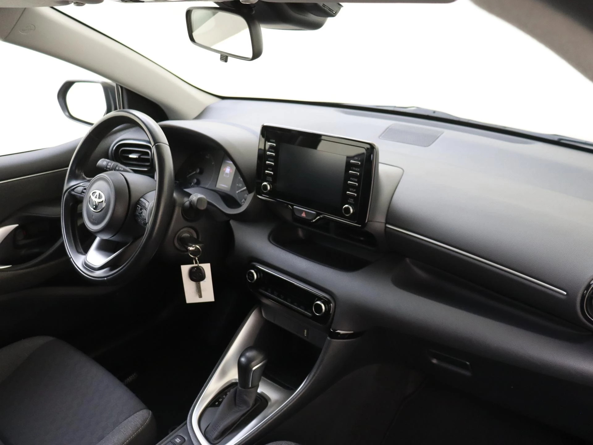 Toyota-Yaris-image-11