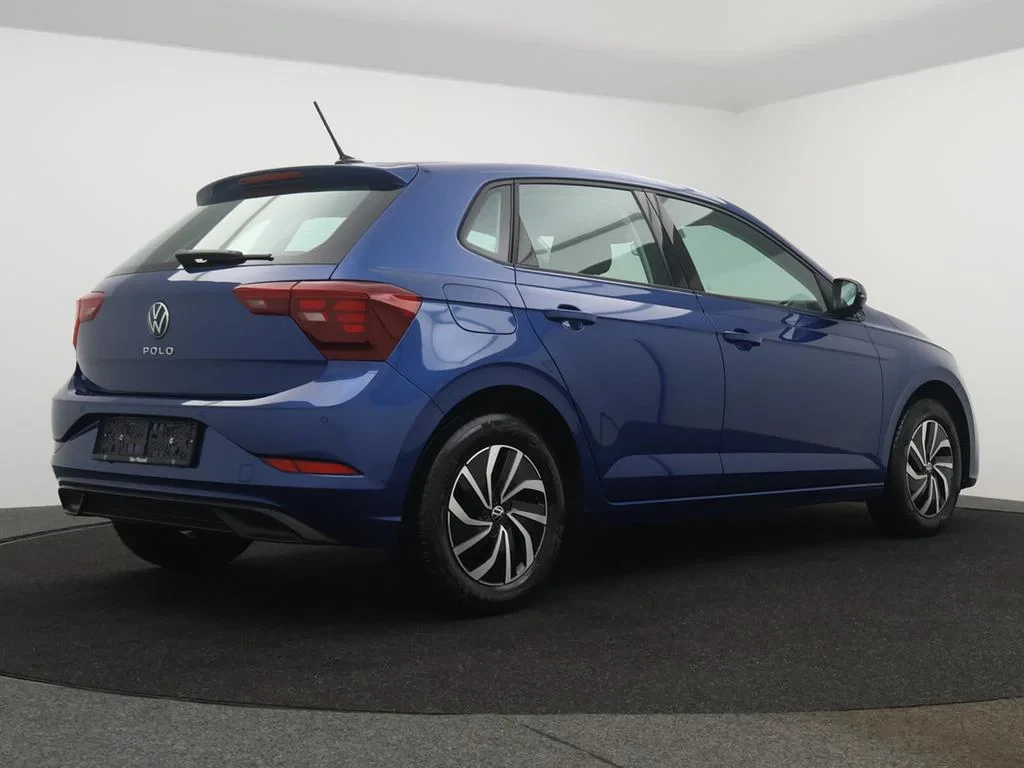 Volkswagen-Polo-image-1
