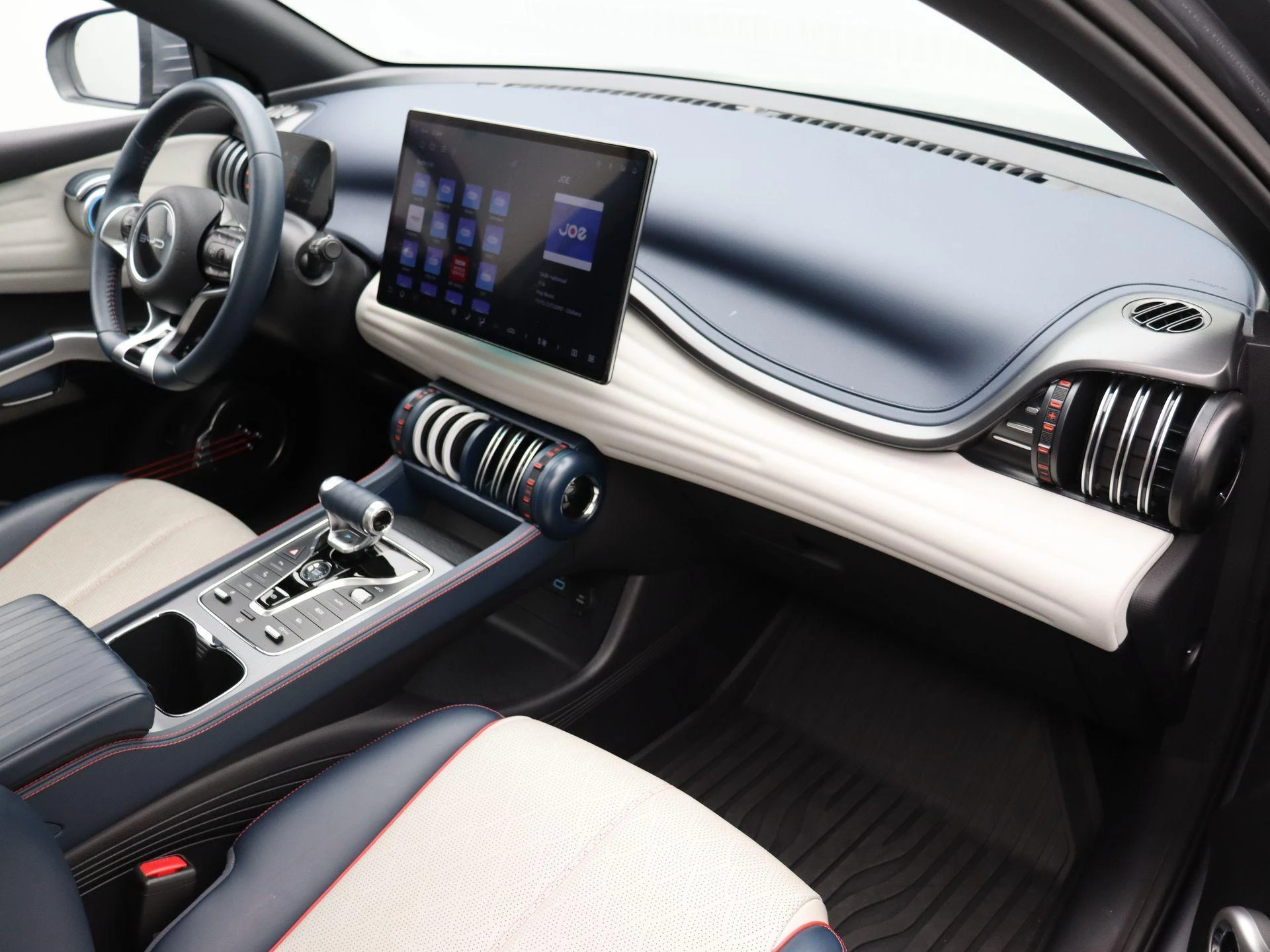 BYD-ATTO 3-image-24