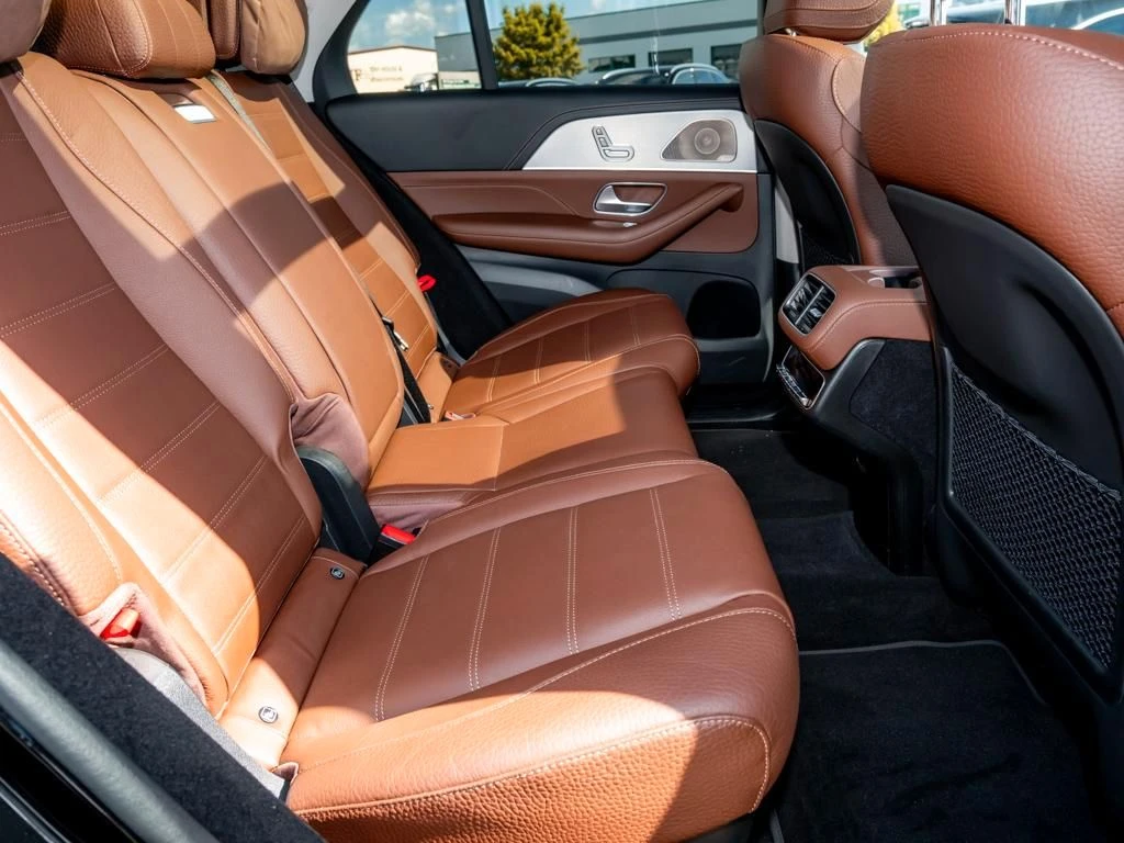 Mercedes-Benz-GLE 300 d-image-12