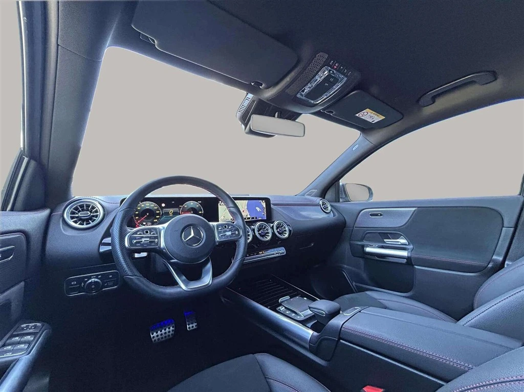 Mercedes-Benz-EQA-image-11