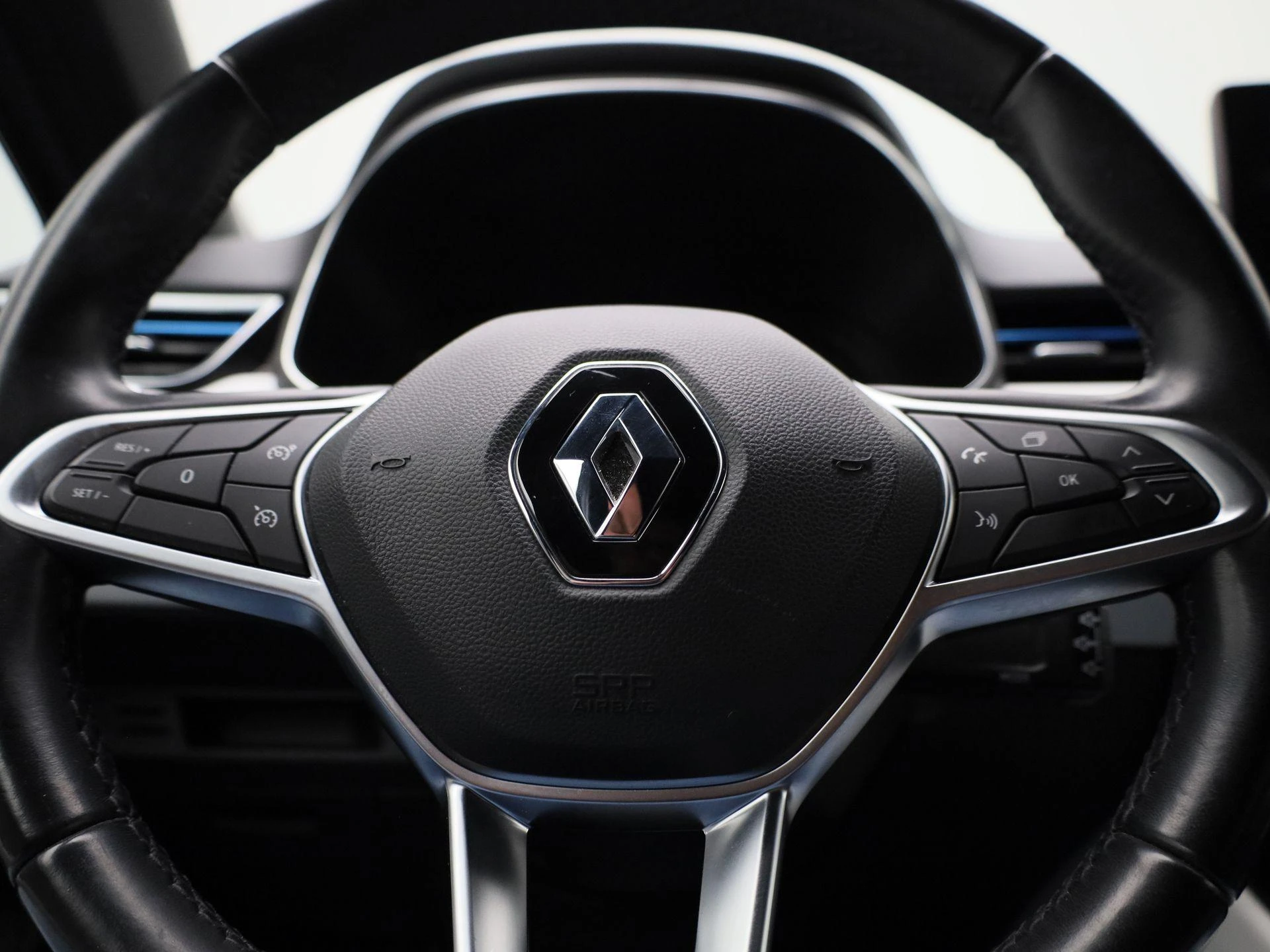 Renault-Clio-image-27