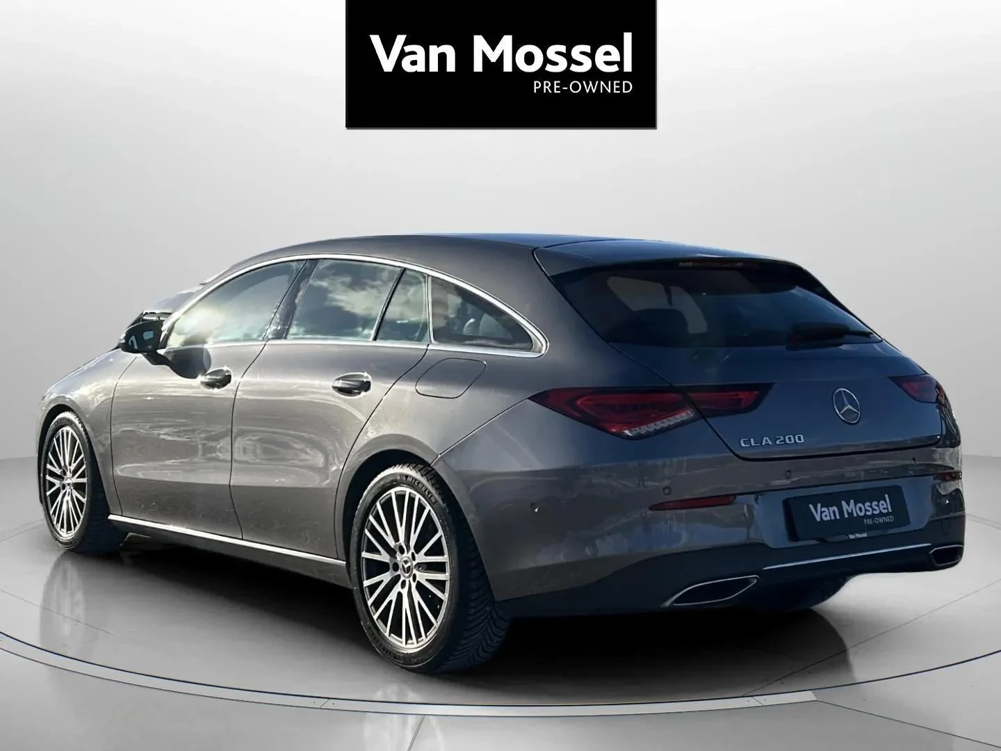 Mercedes-Benz-CLA-image-6