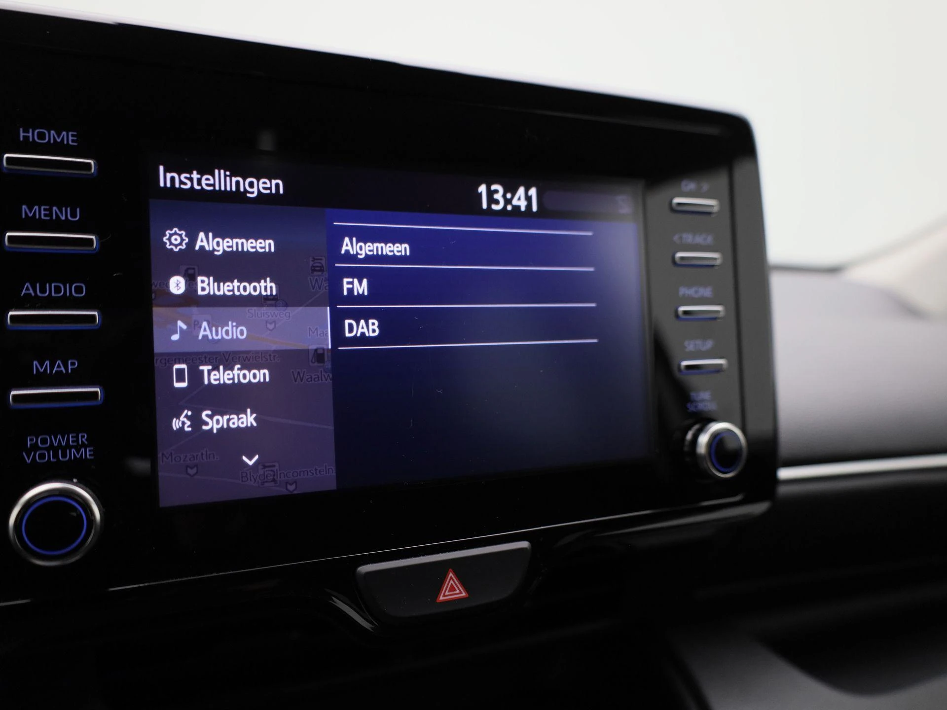 Toyota-Yaris-image-22