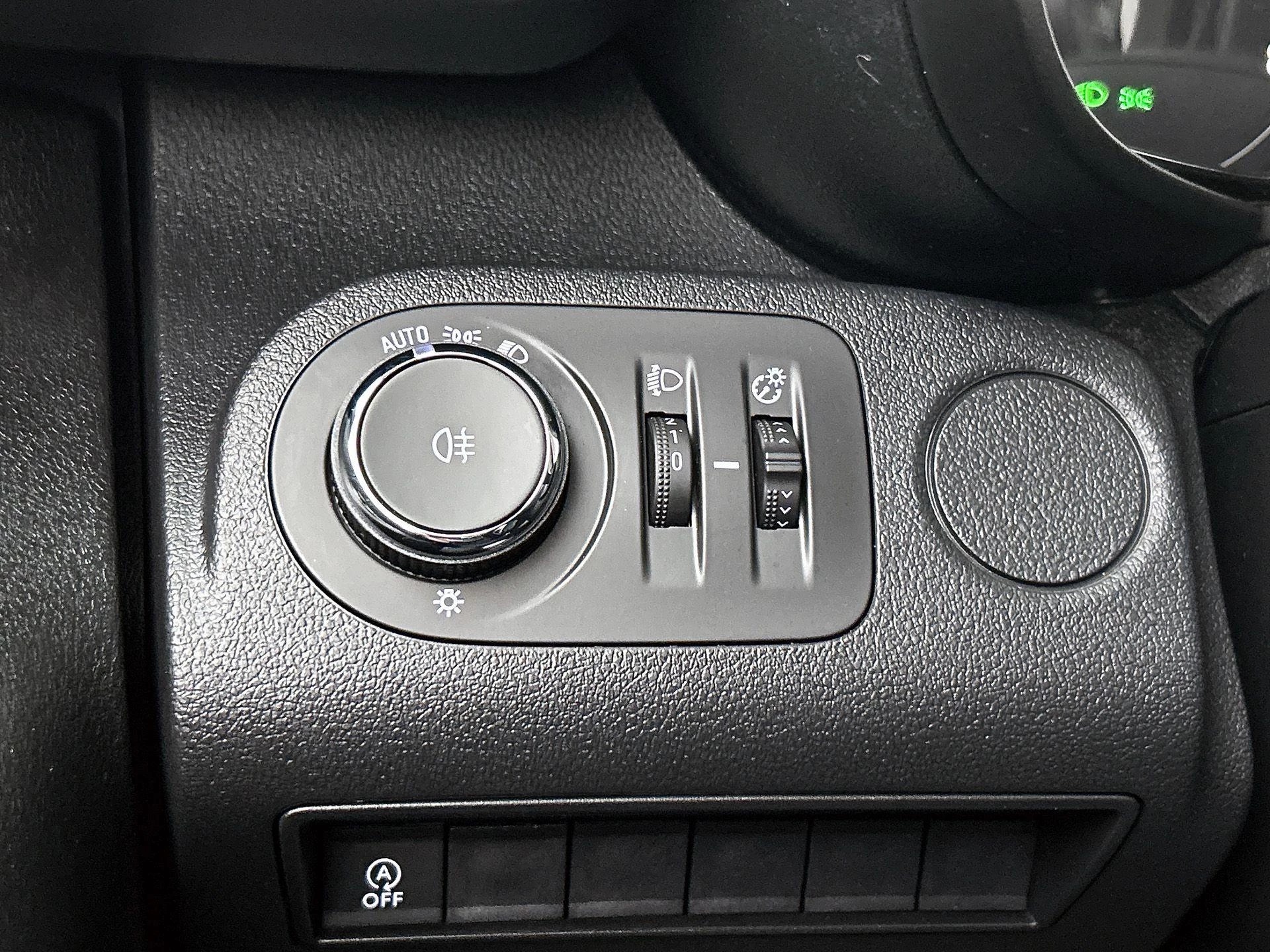 Opel-Combo-image-24