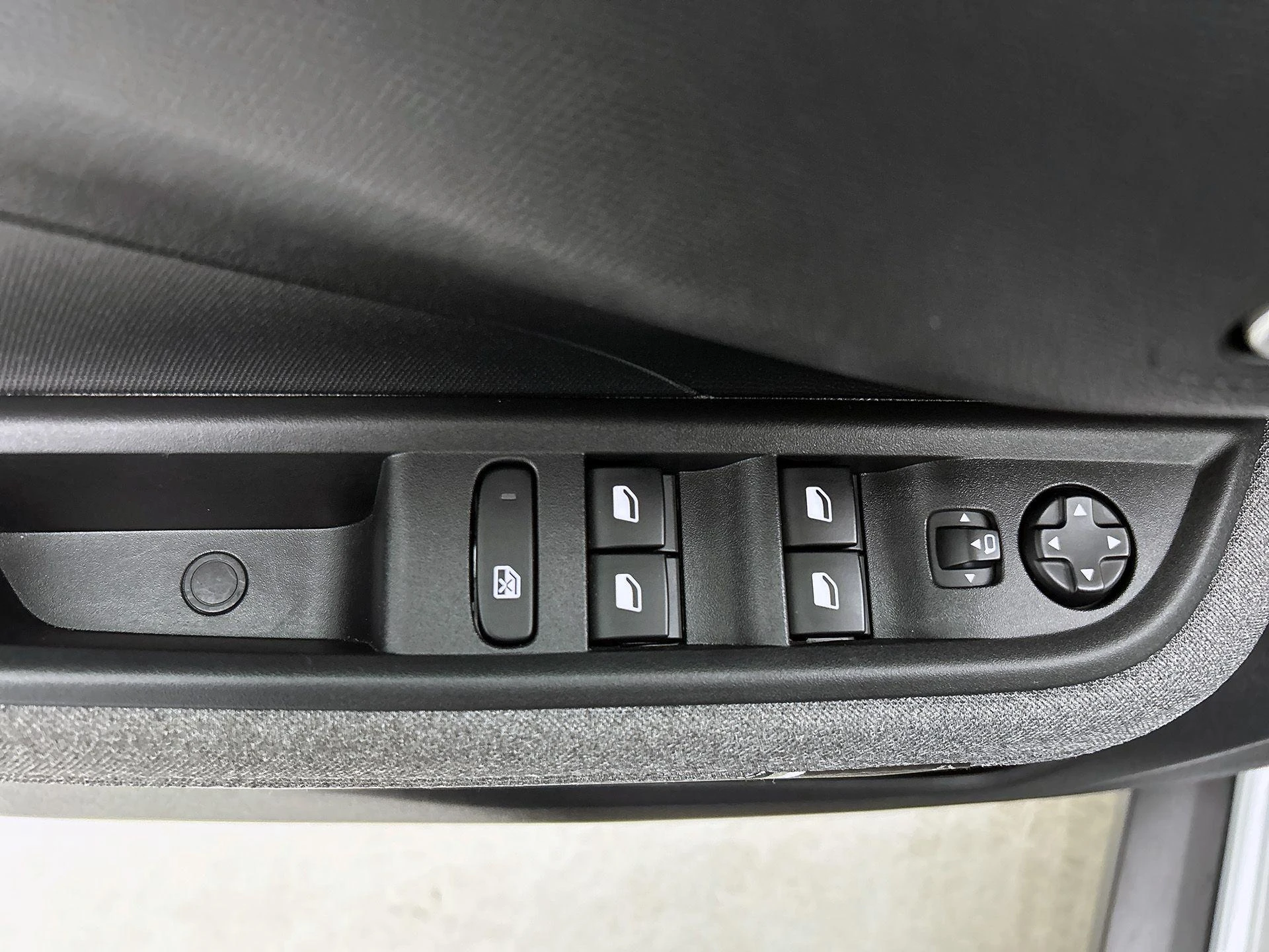 Opel-Frontera-image-22