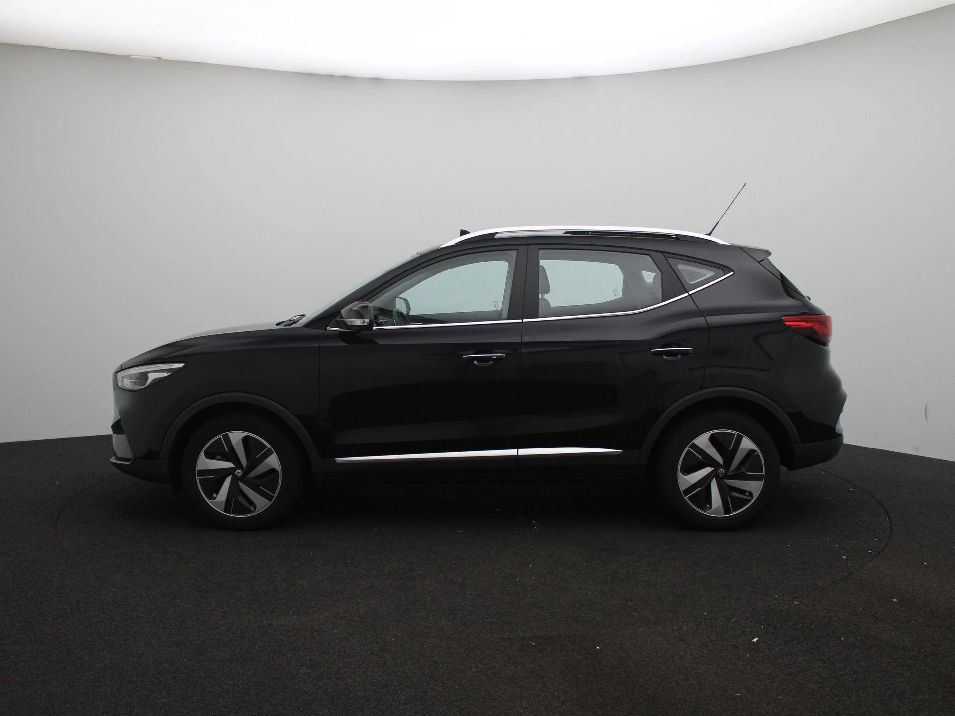 MG-ZS EV-image-5