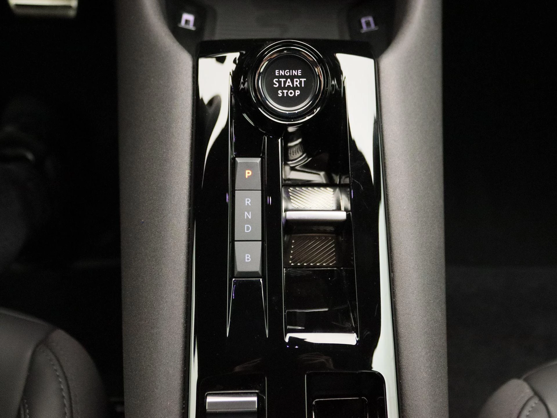 Alfa Romeo Junior Elettrica Speciale 54 kWh
