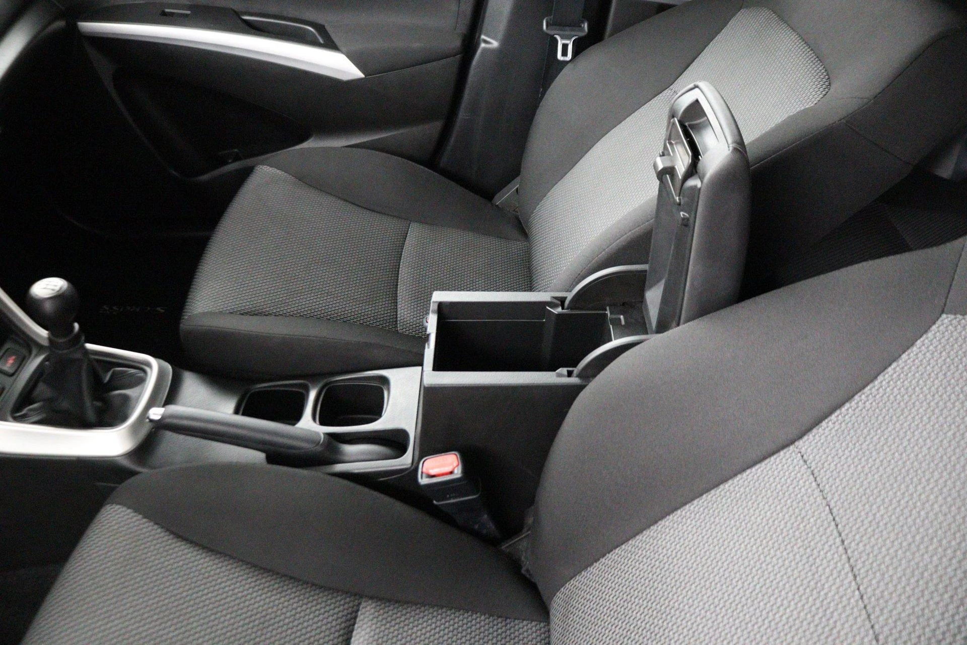 Suzuki-S-Cross-image-43