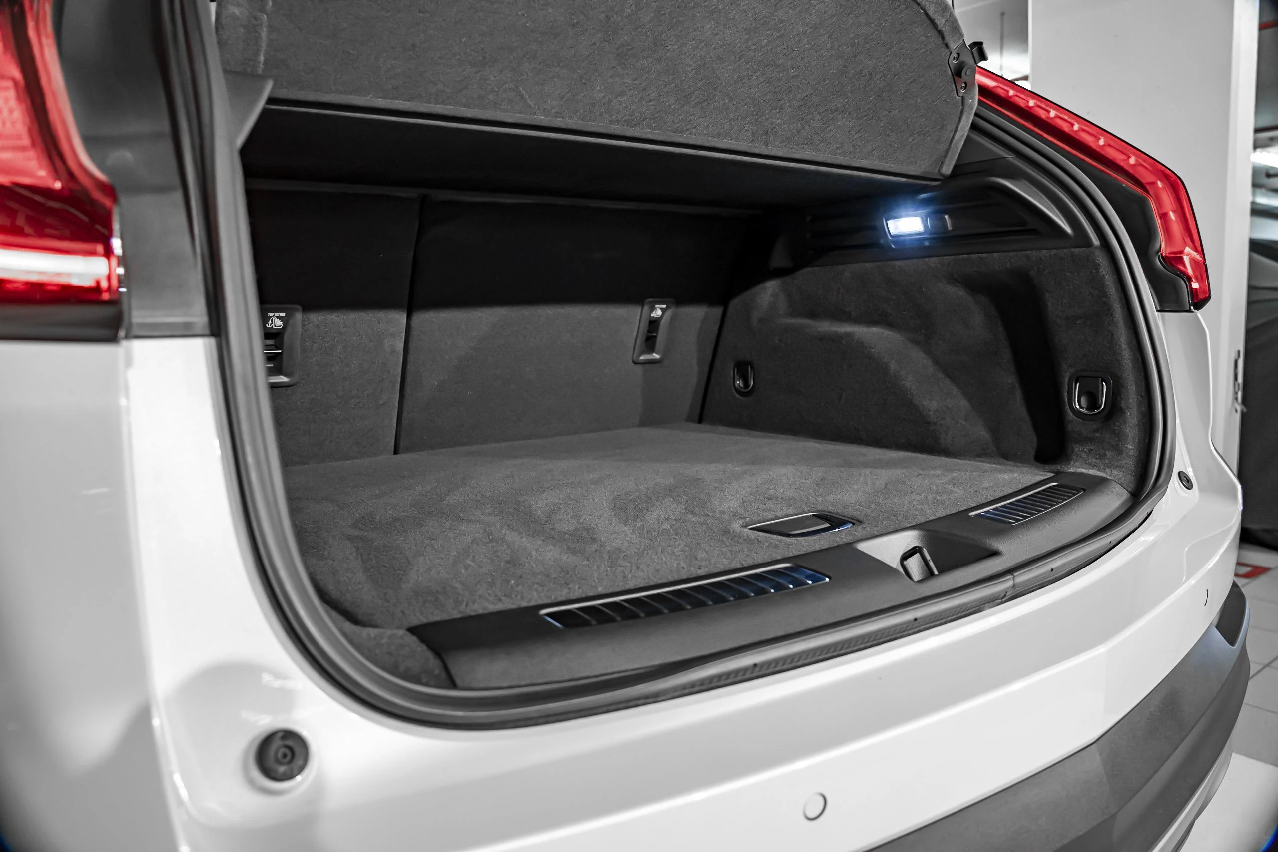 Cadillac-XT4-image-7