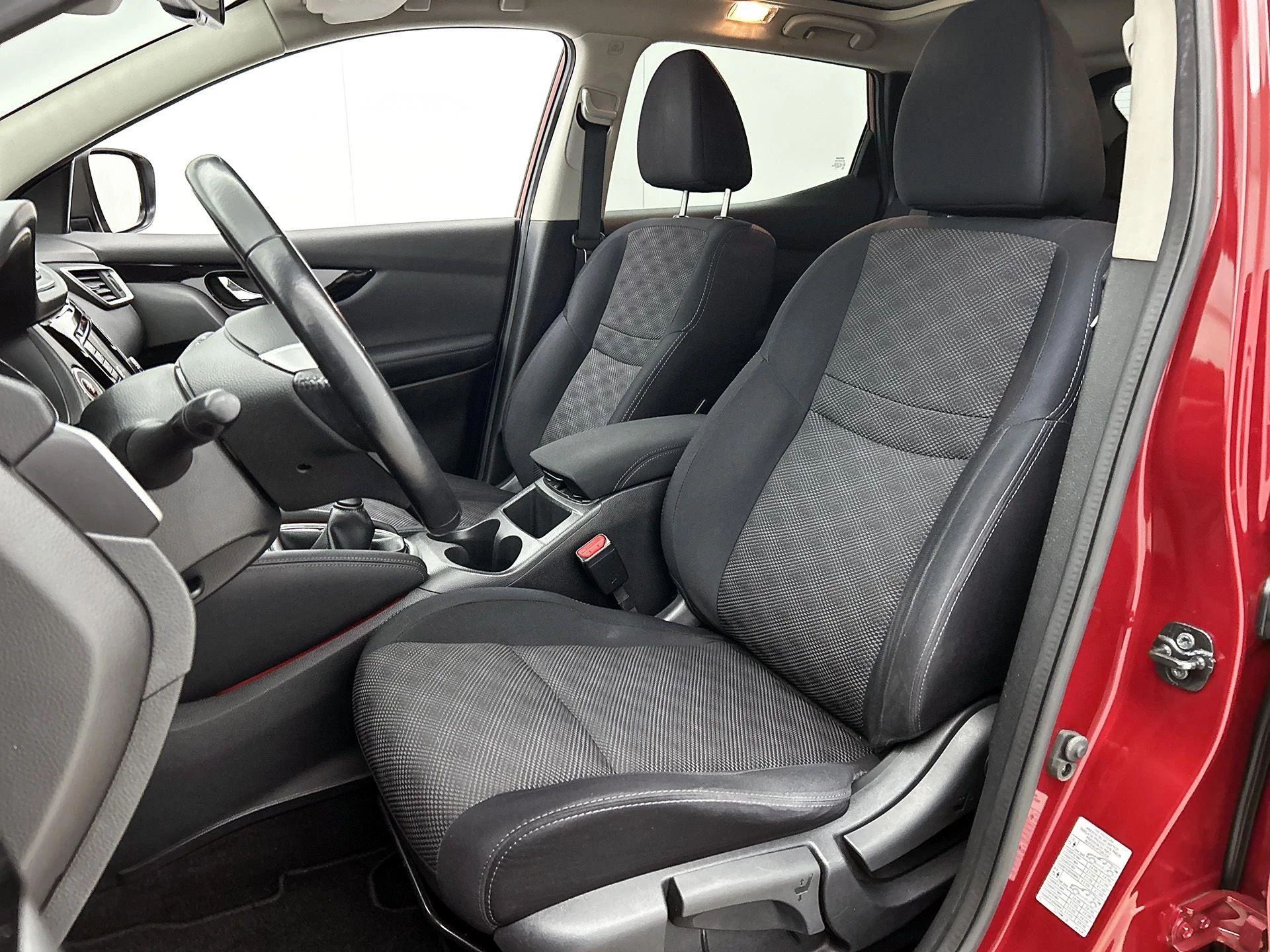 Nissan-QASHQAI-image-39