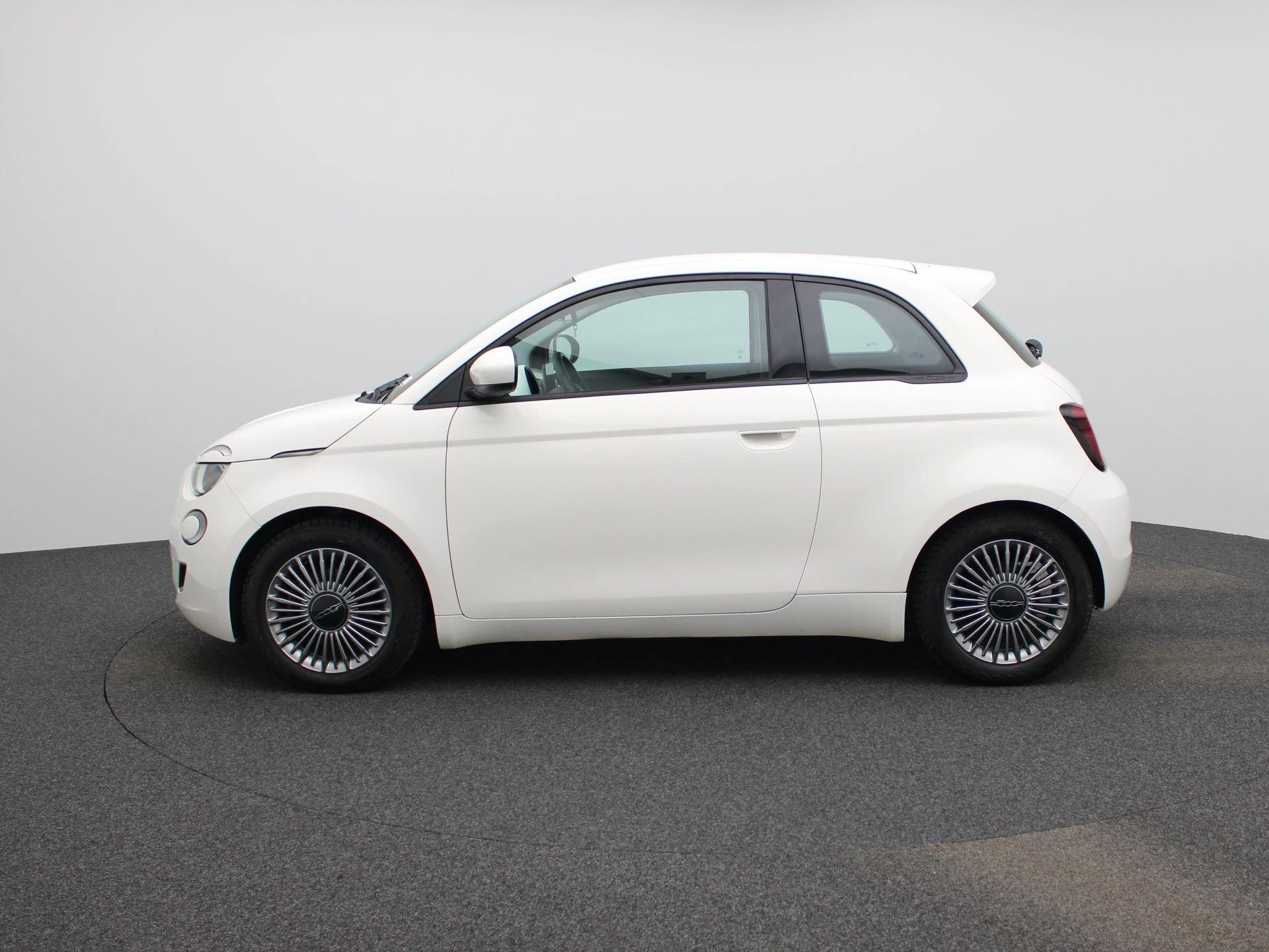Fiat-500-image-3