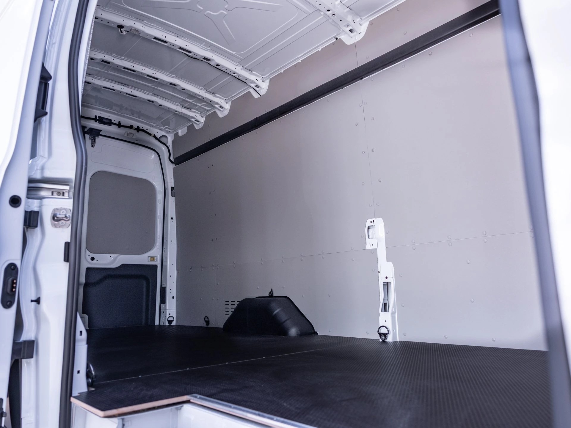 Ford-Transit-image-6