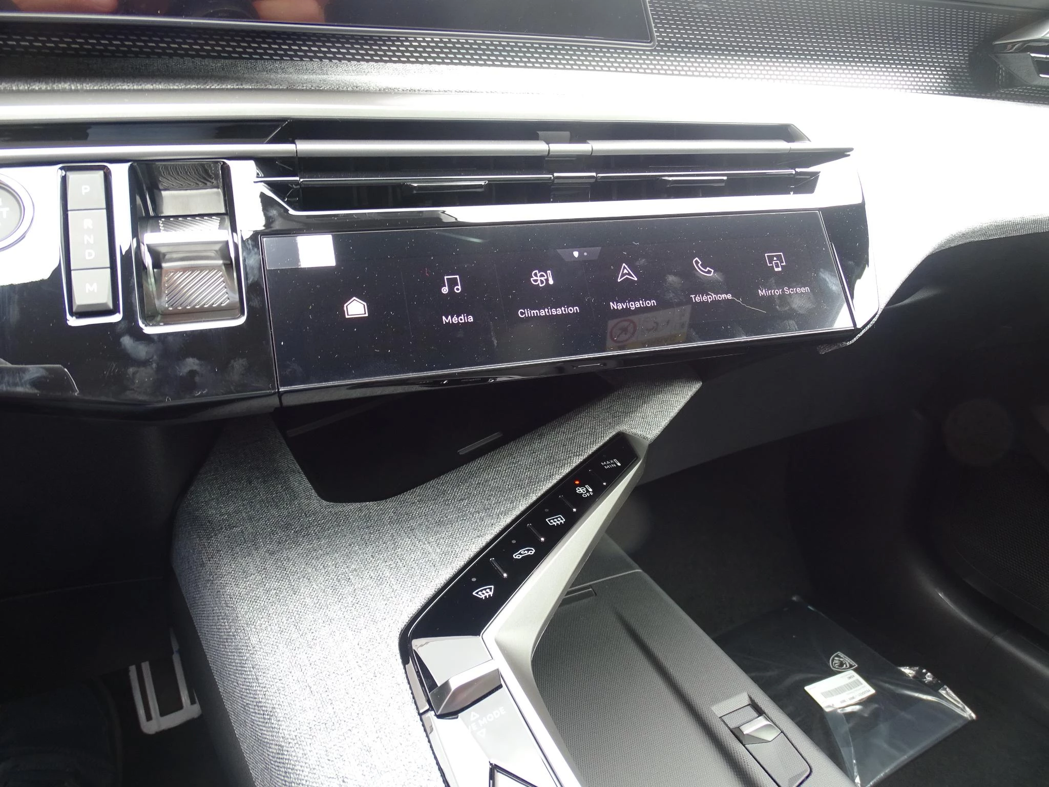Peugeot 3008 1.2 Hybrid 145 GT+alcantara+pano dak