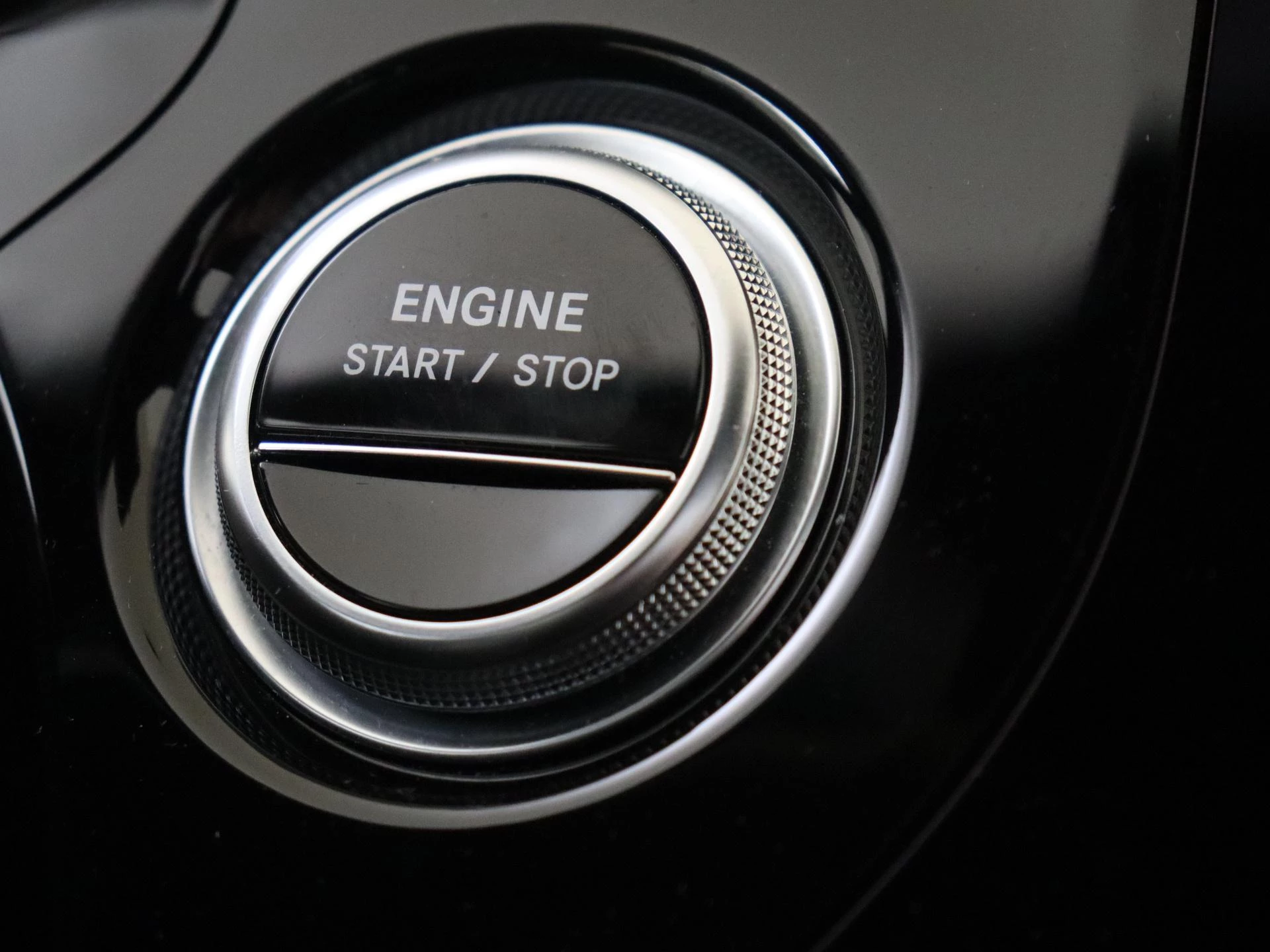 Mercedes-Benz-E-Klasse-image-20