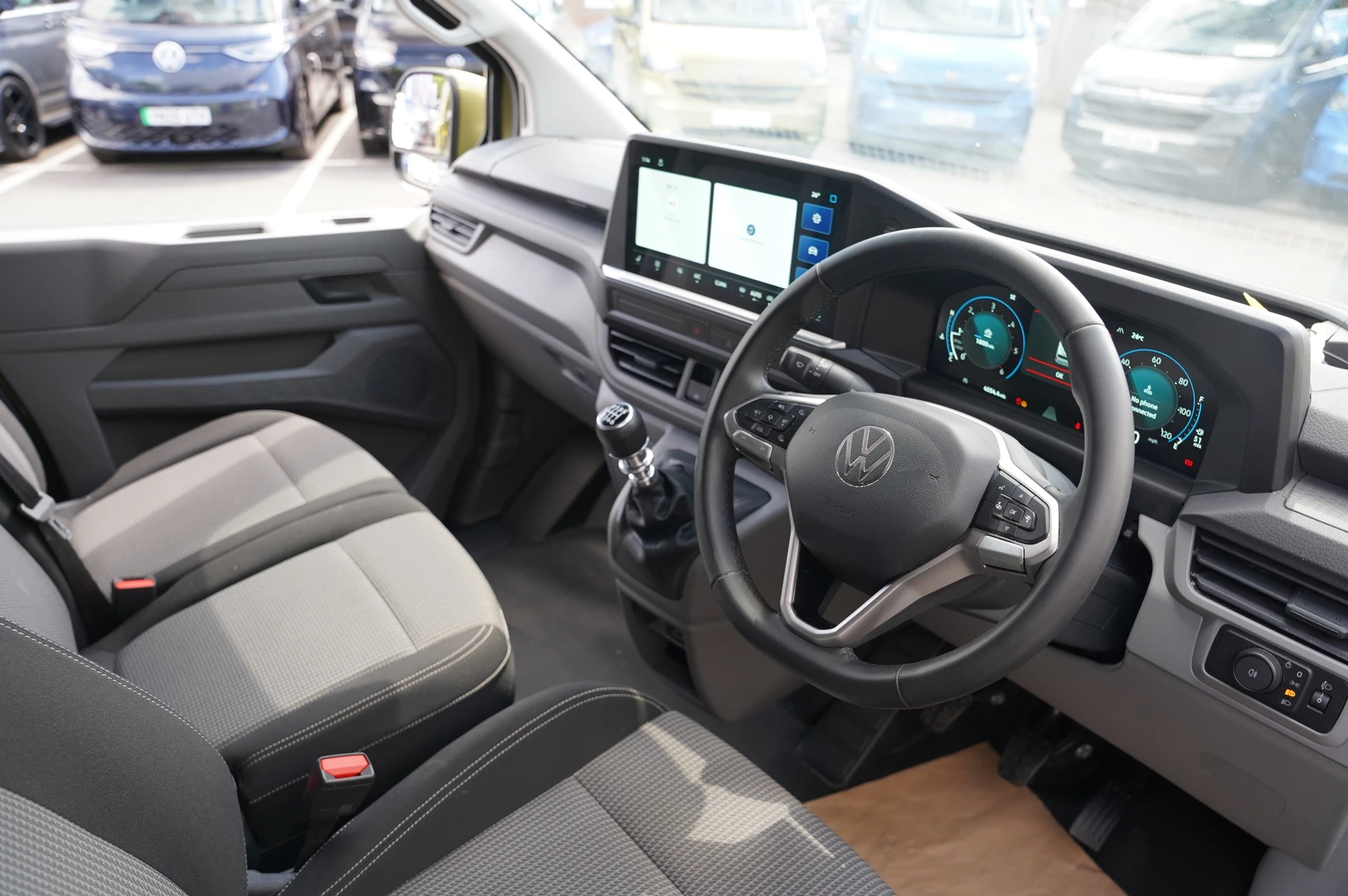 Volkswagen-Transporter-image-5