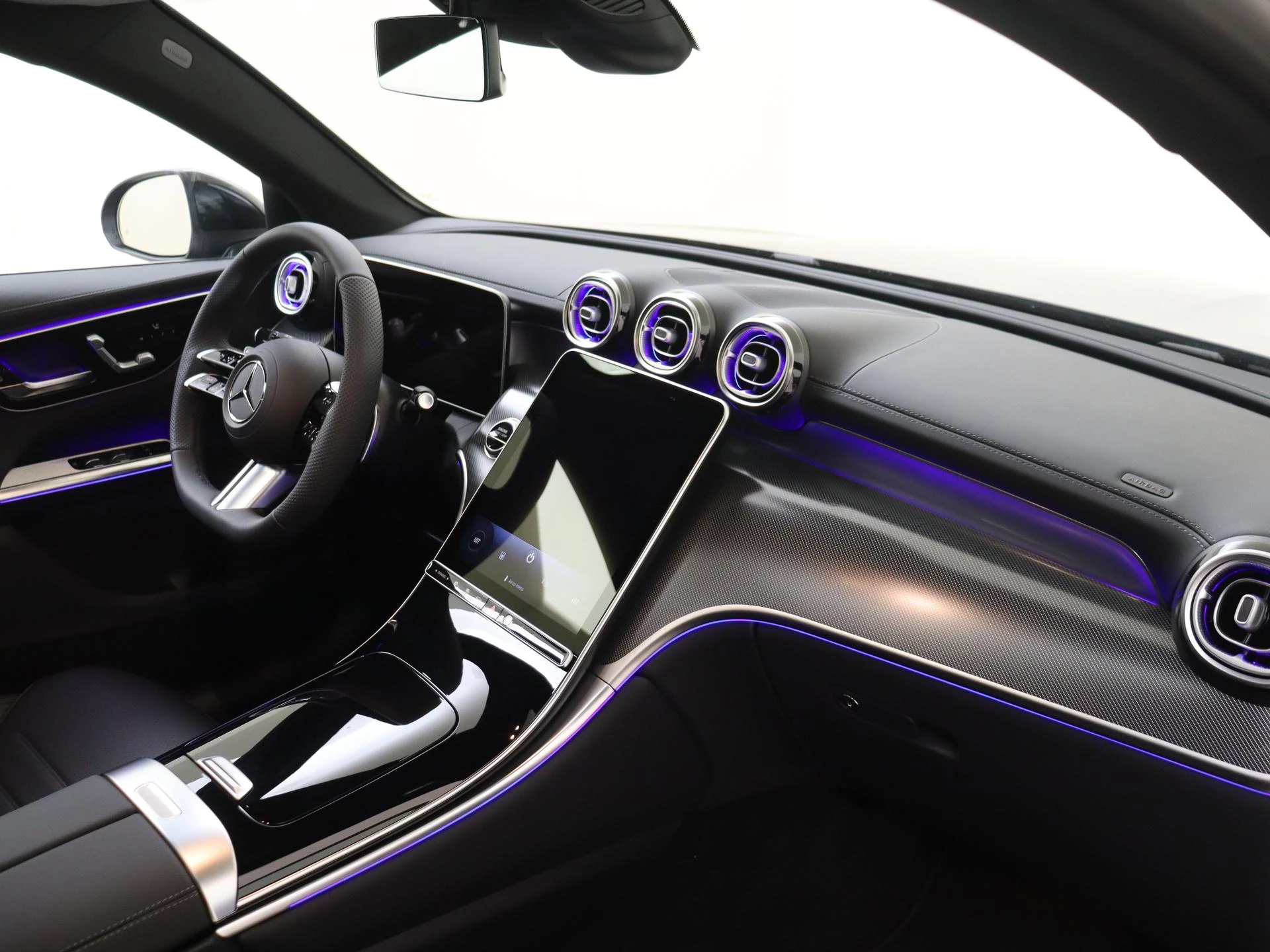 Mercedes-Benz-GLC-image-4