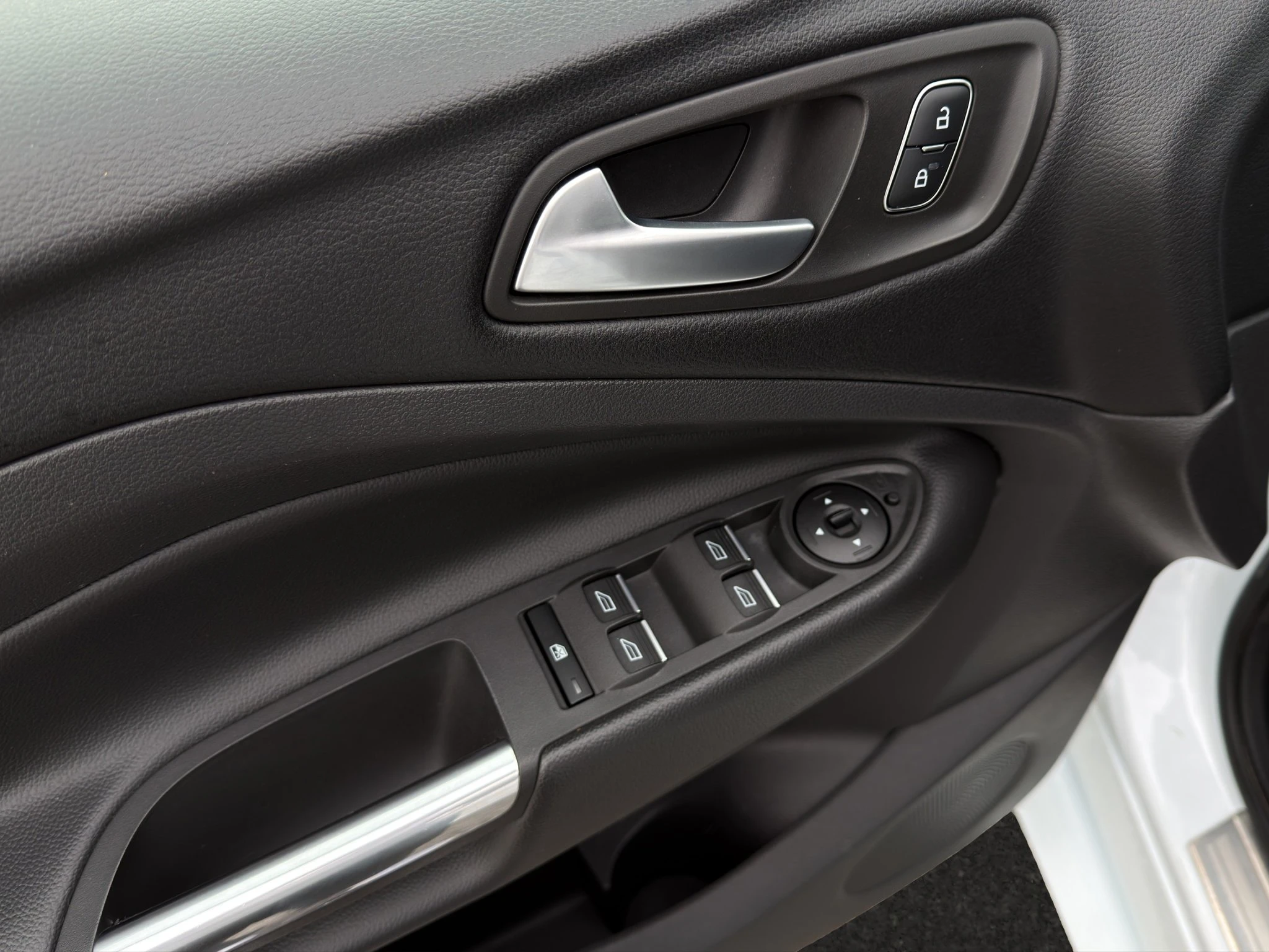 Ford-Kuga-image-16