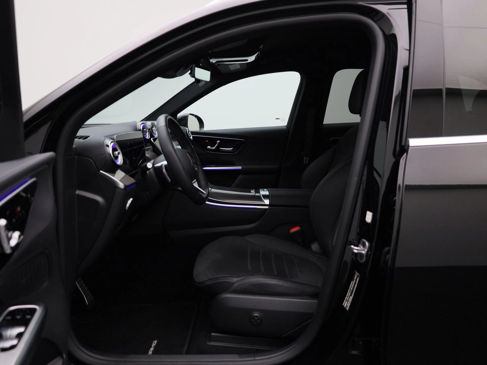 Mercedes-Benz-GLC-image-8