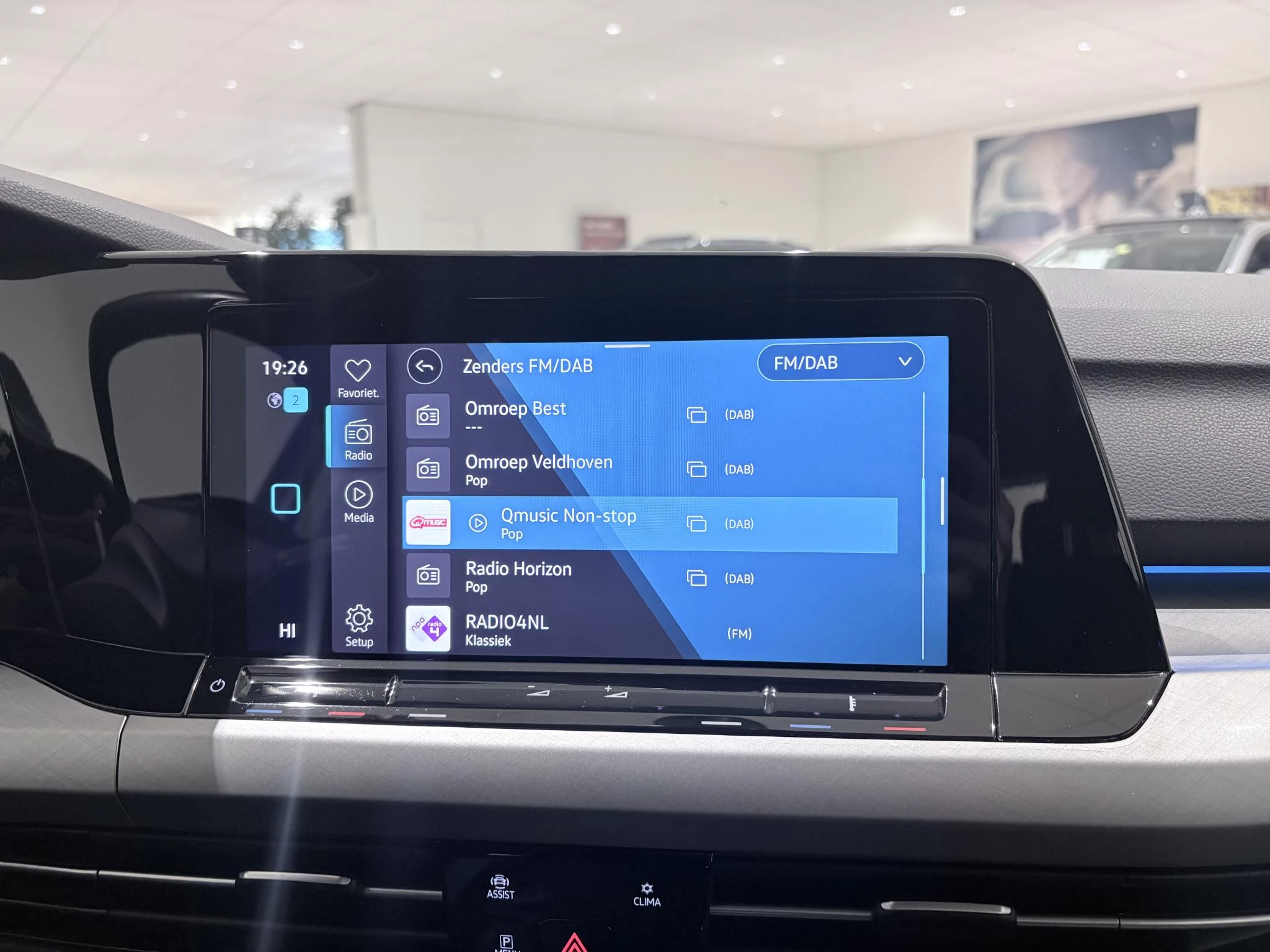 Volkswagen-Golf-image-21