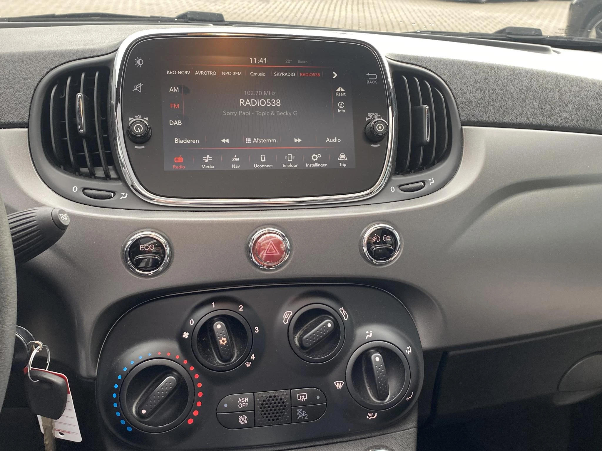 Fiat-500C-image-4
