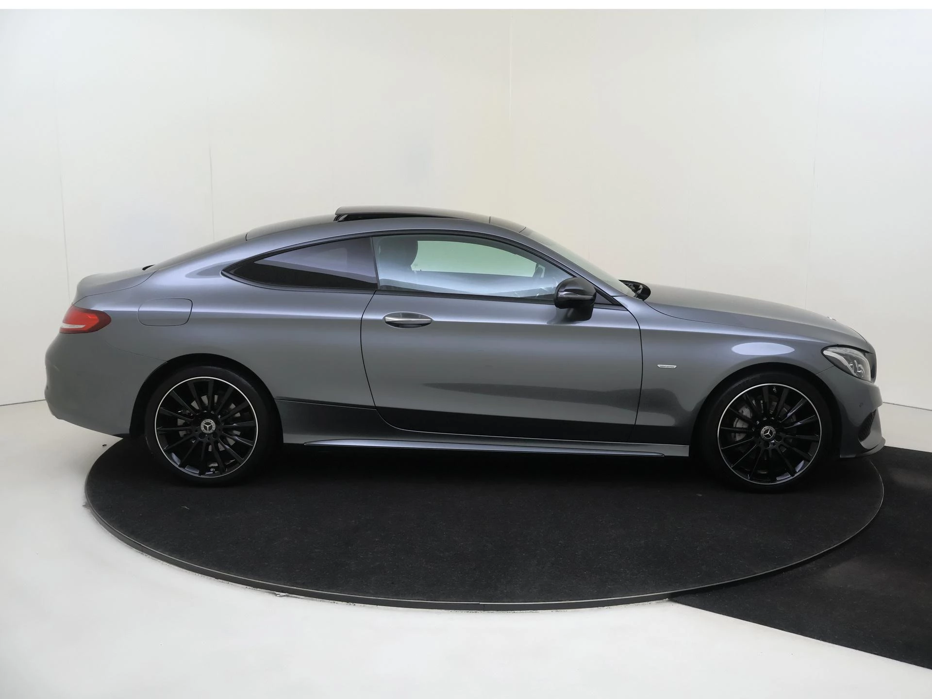 Mercedes-Benz C-Klasse Coupé 200 Premium Plus