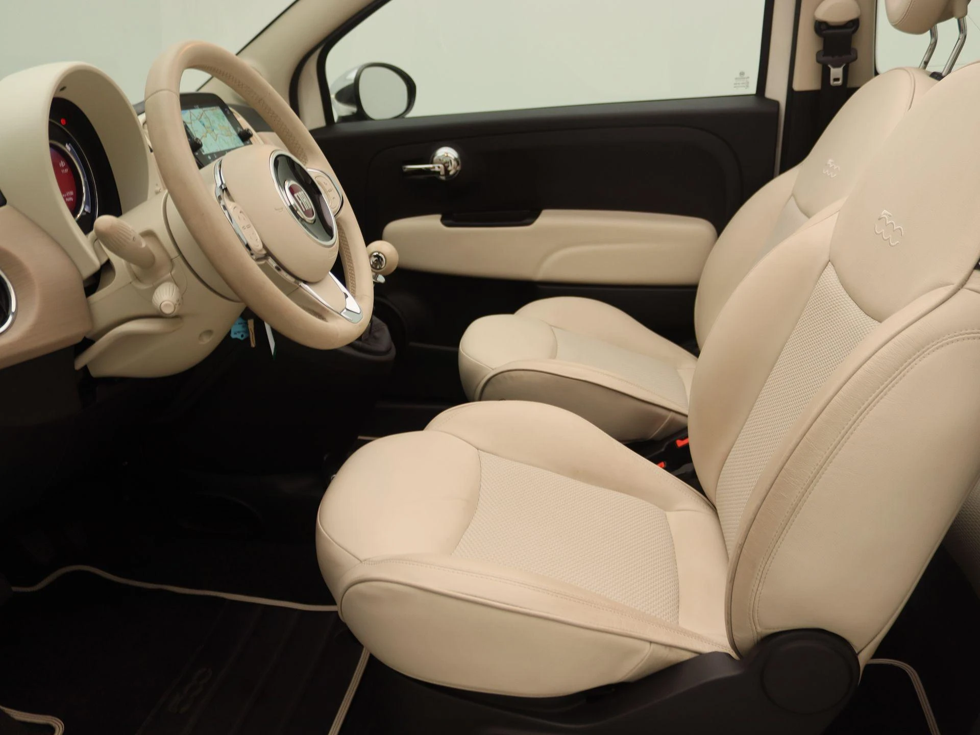Fiat-500C-image-11